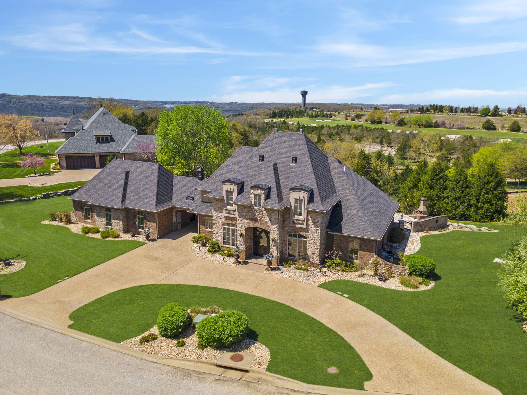 240 Golf Club Drive Property Photo