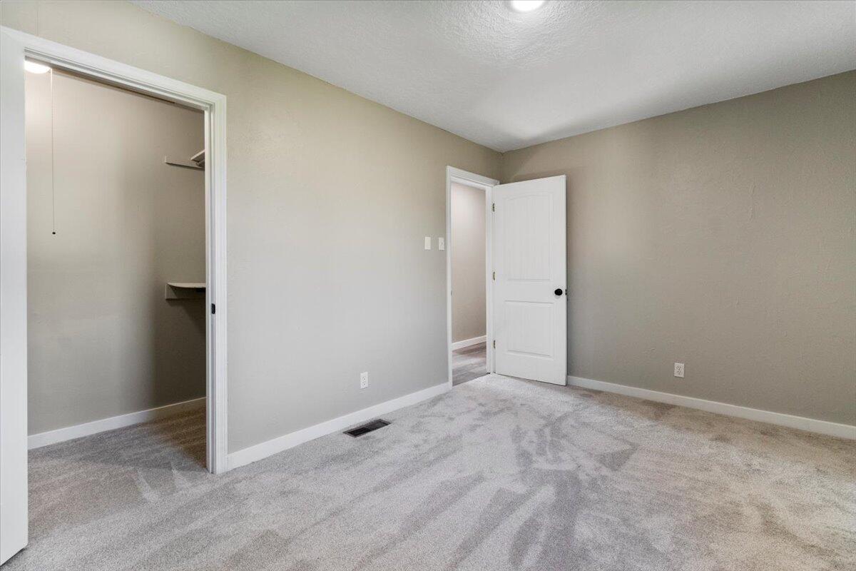 1945 Debra Drive Property Photo 17
