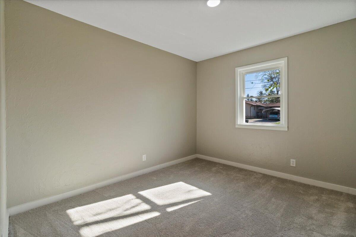 1945 Debra Drive Property Photo 18