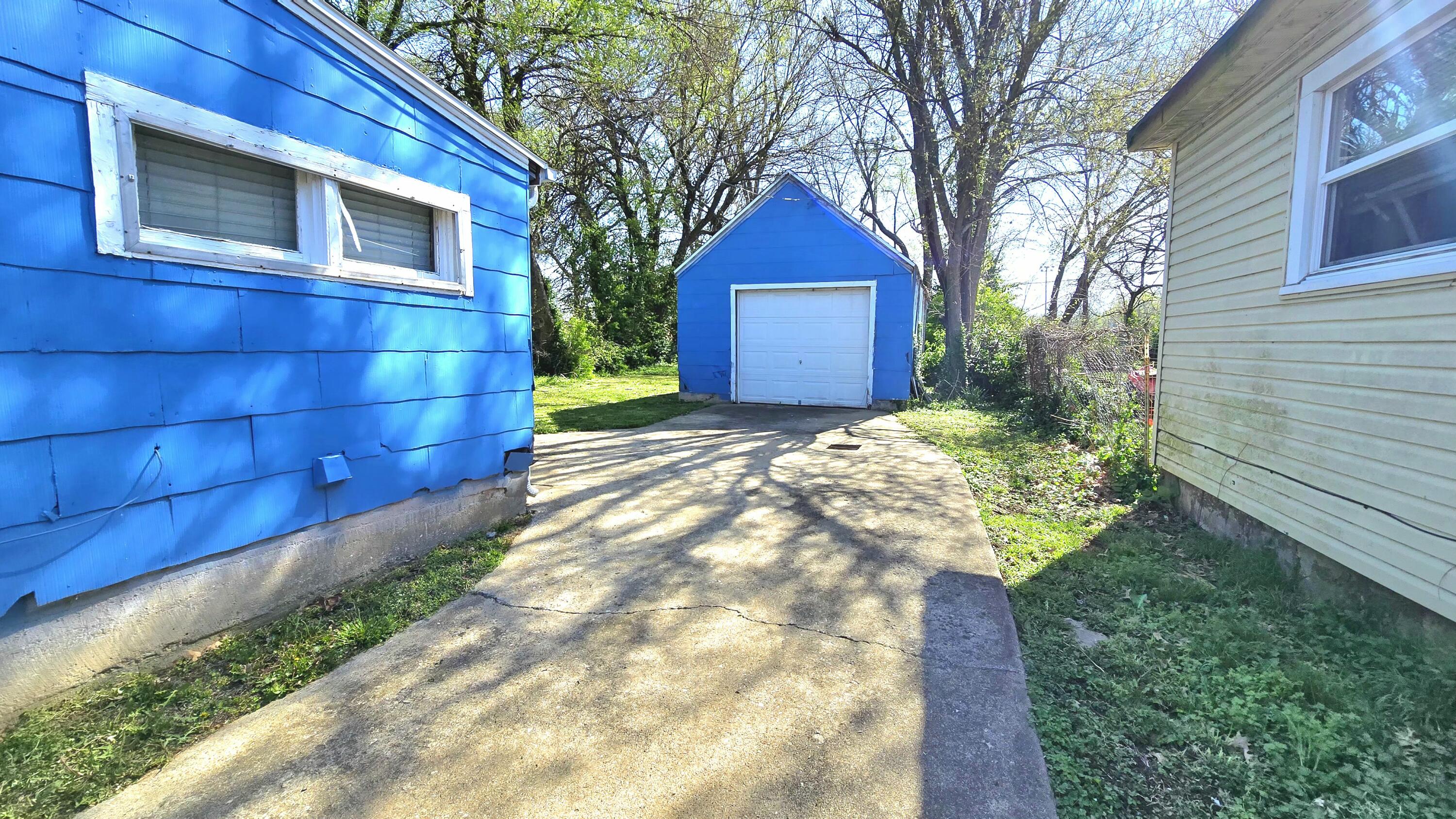 800 North Marion Avenue Property Photo 11