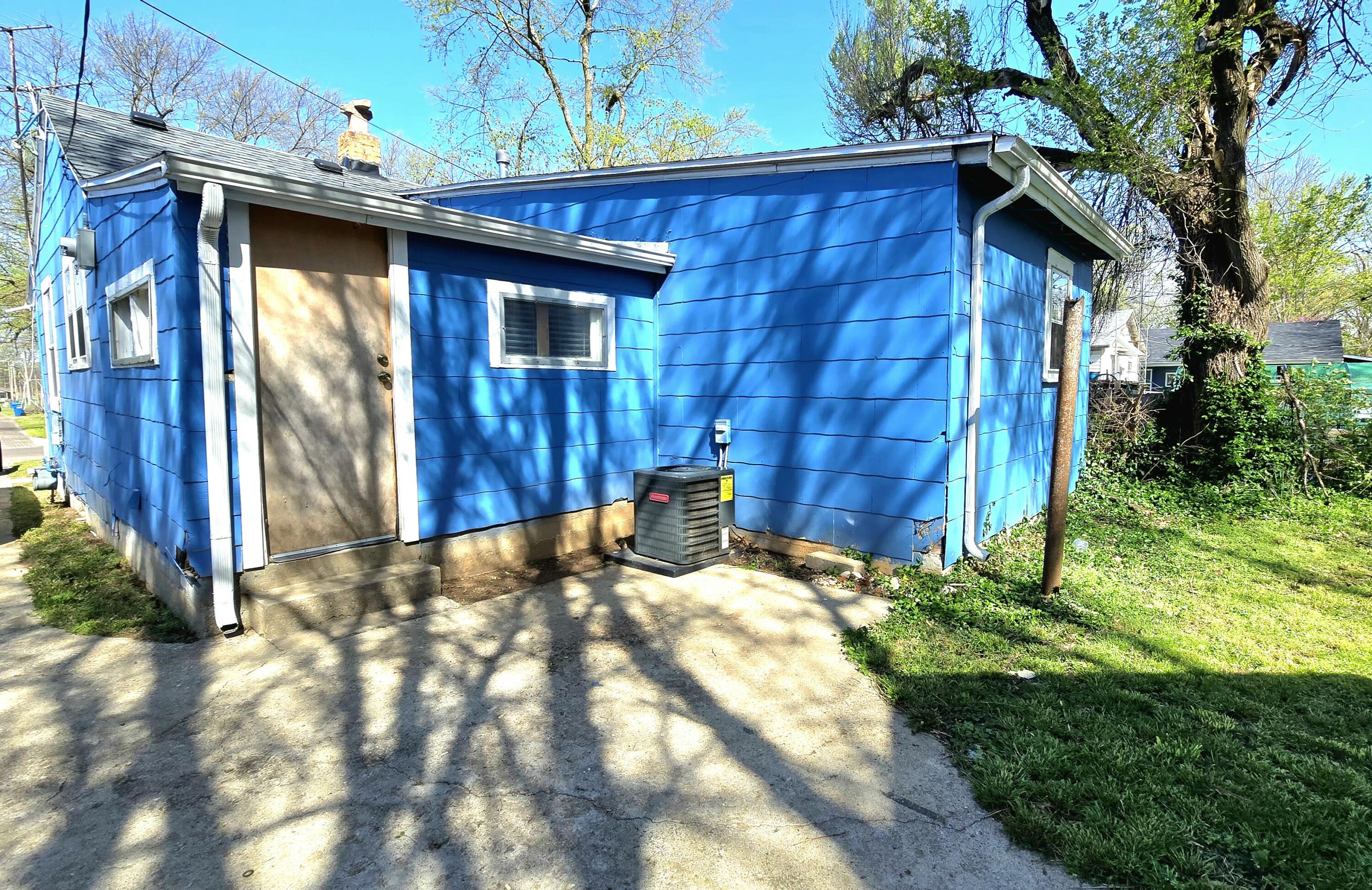 800 North Marion Avenue Property Photo 12