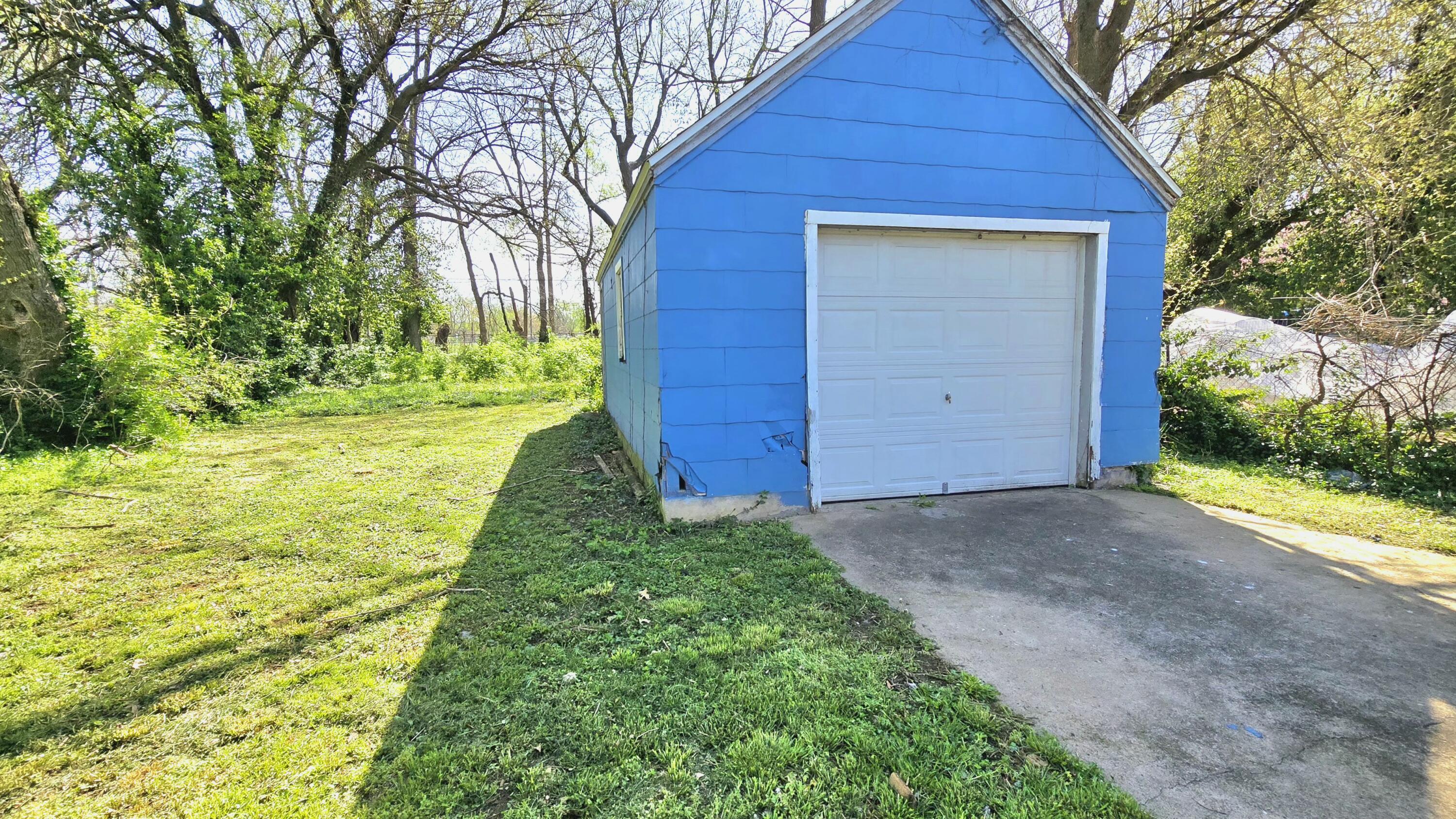 800 North Marion Avenue Property Photo 13