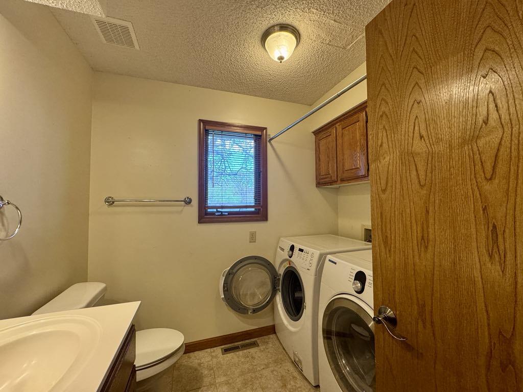 910 East 420th Road Property Photo 11