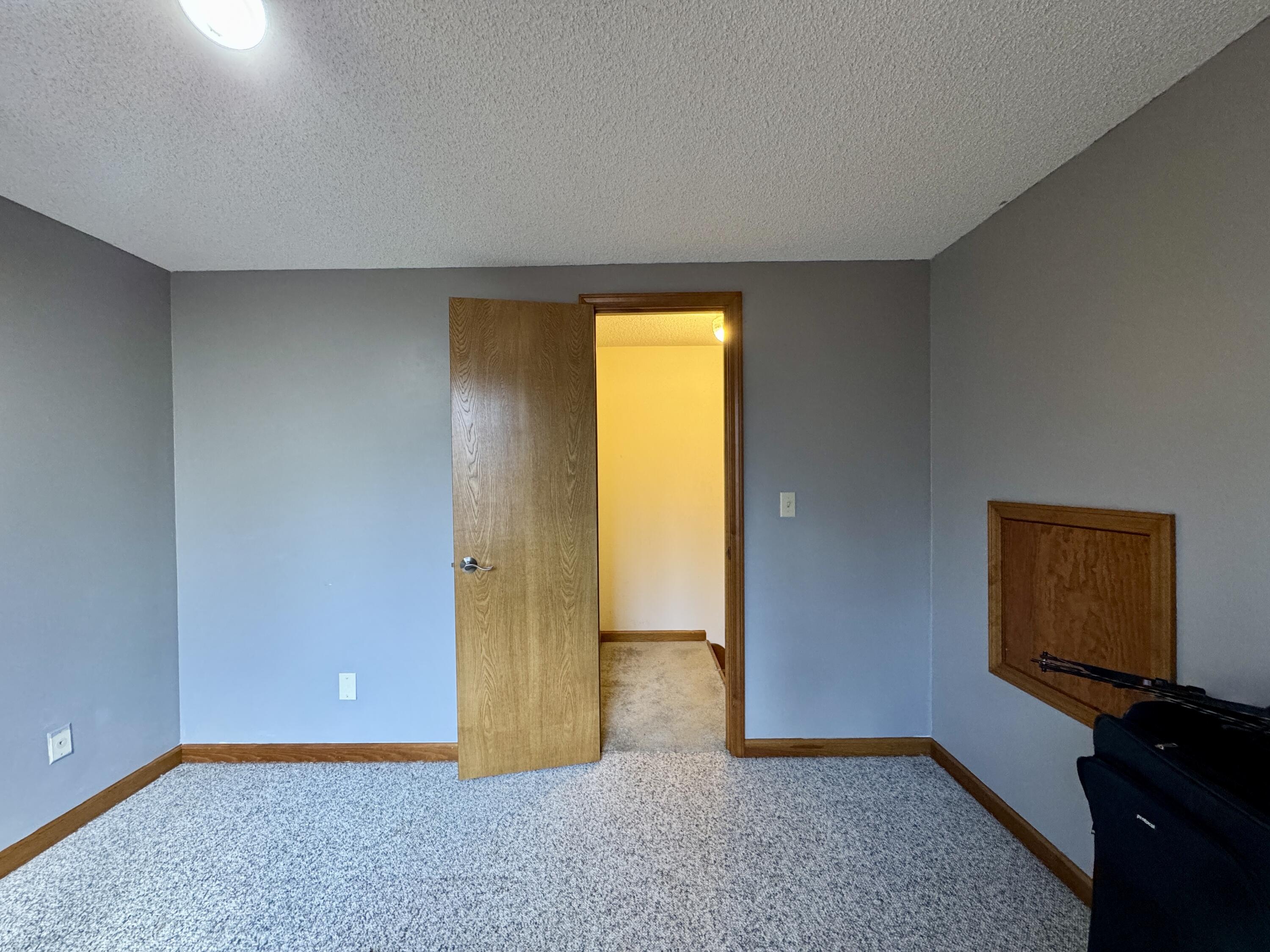 910 East 420th Road Property Photo 24