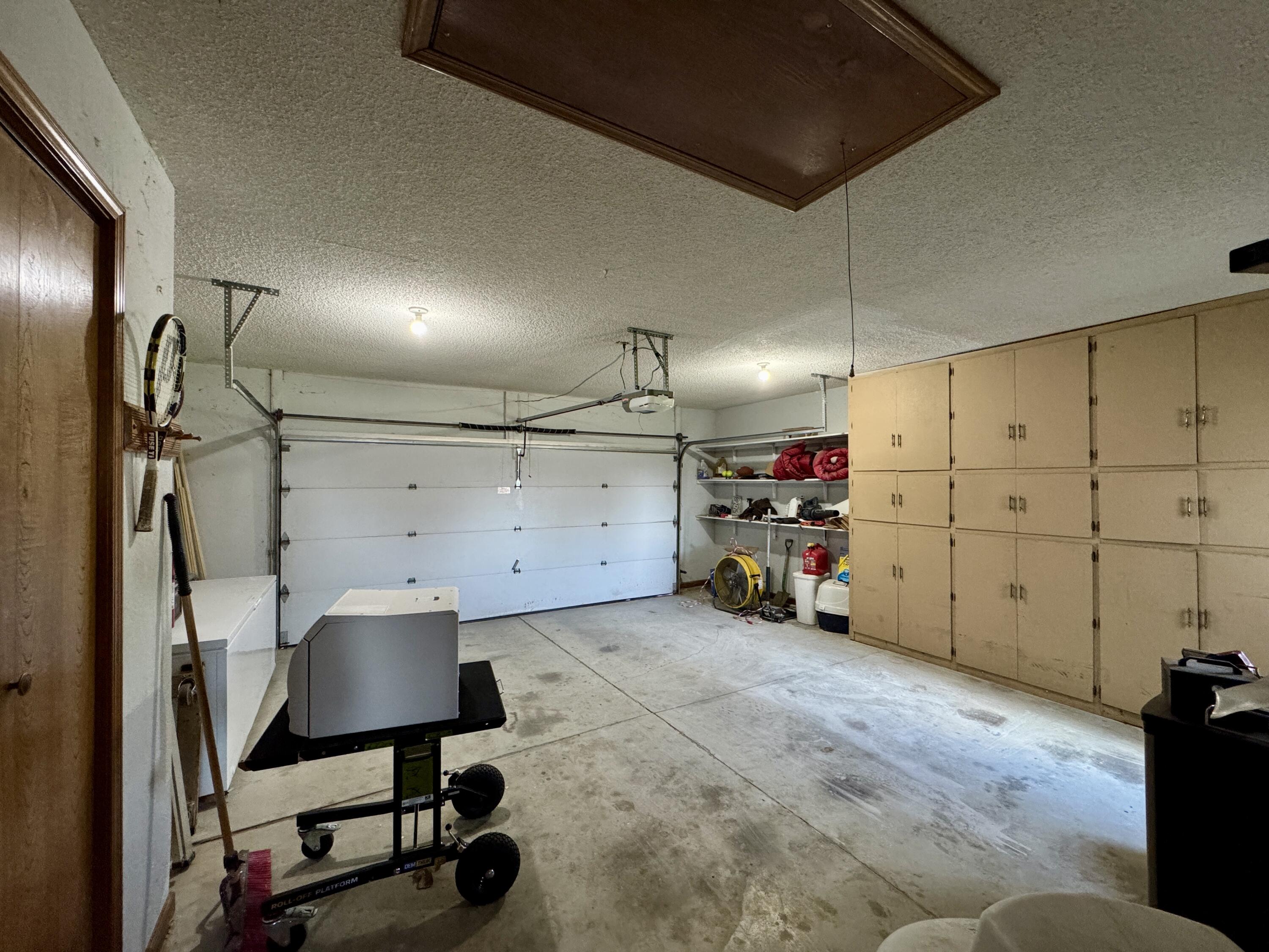 910 East 420th Road Property Photo 30