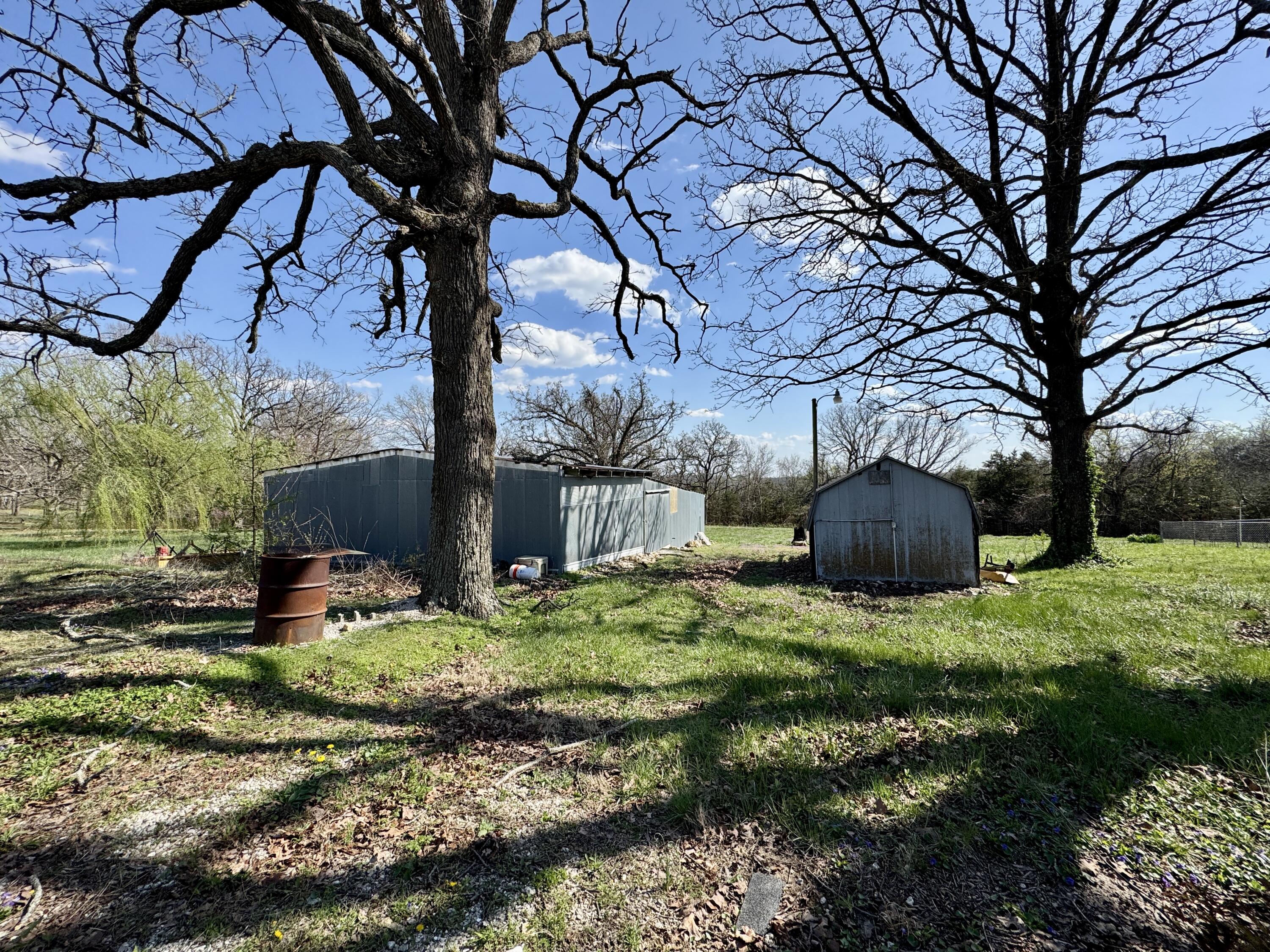910 East 420th Road Property Photo 38