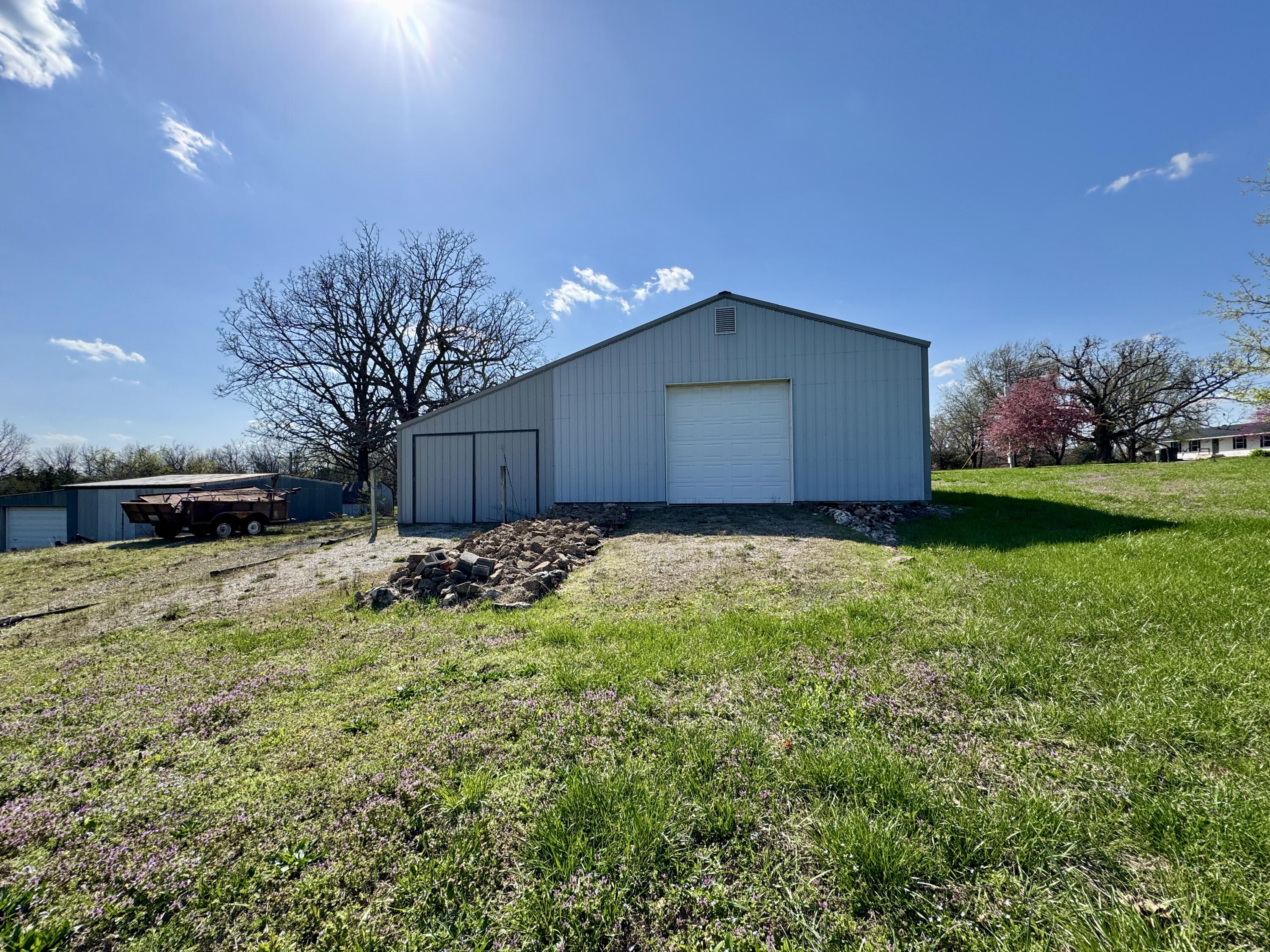 910 East 420th Road Property Photo 39