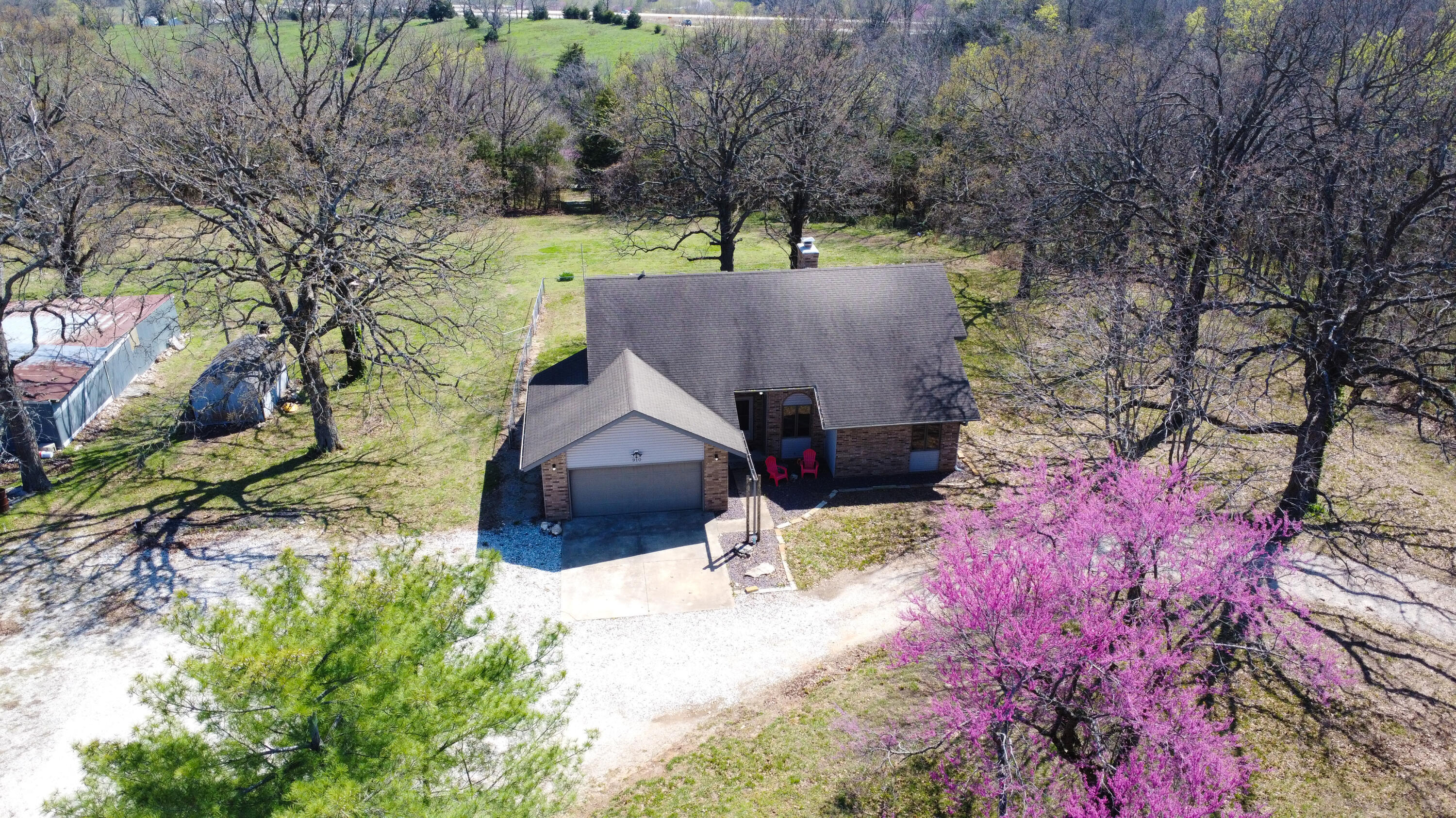 910 East 420th Road Property Photo 42