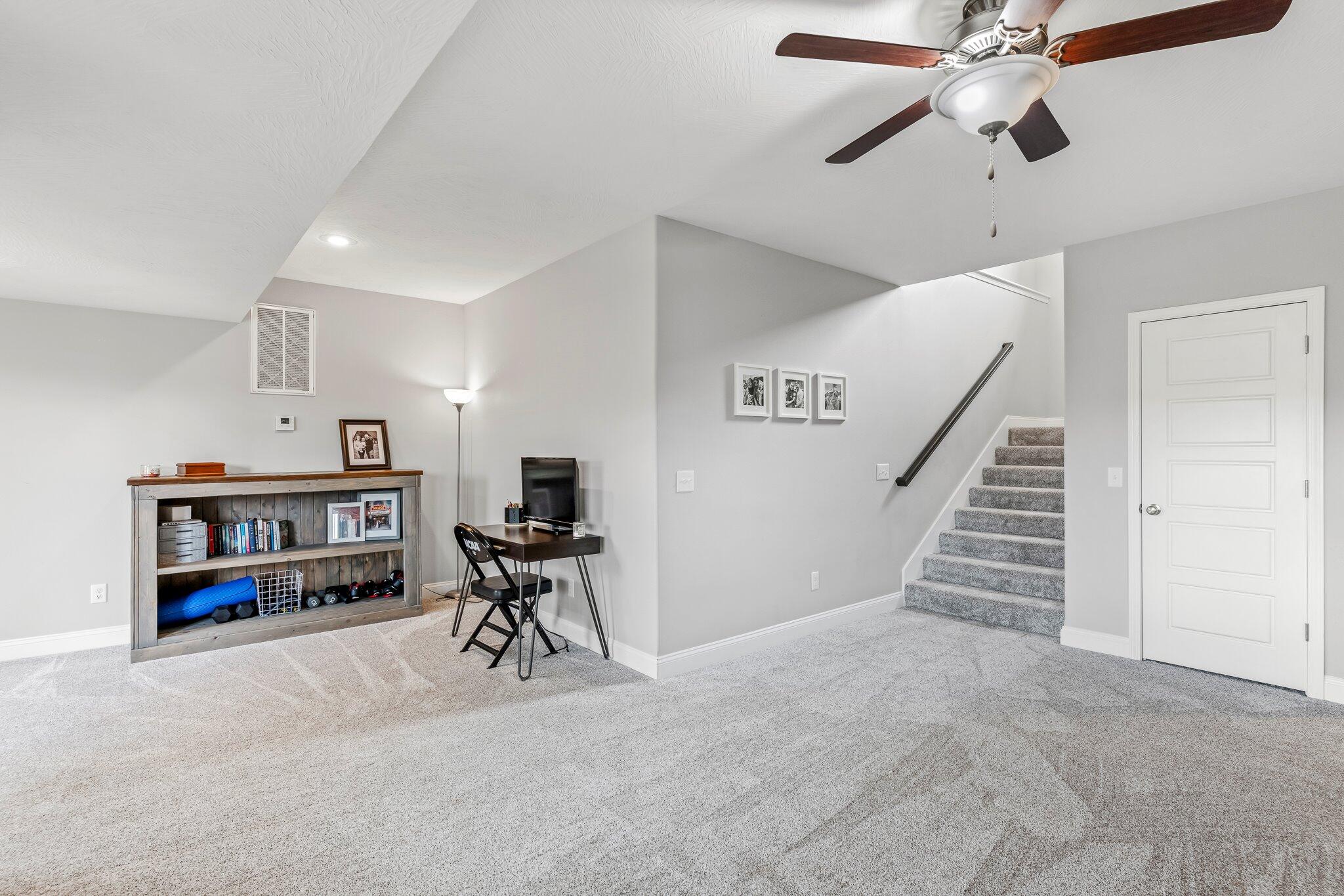 1648 North Old Castle Road Property Photo 32