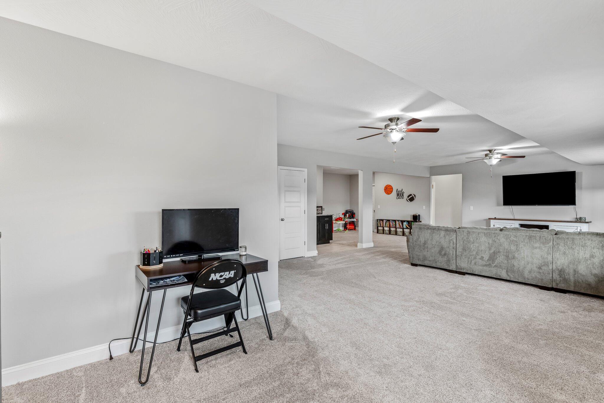 1648 North Old Castle Road Property Photo 33