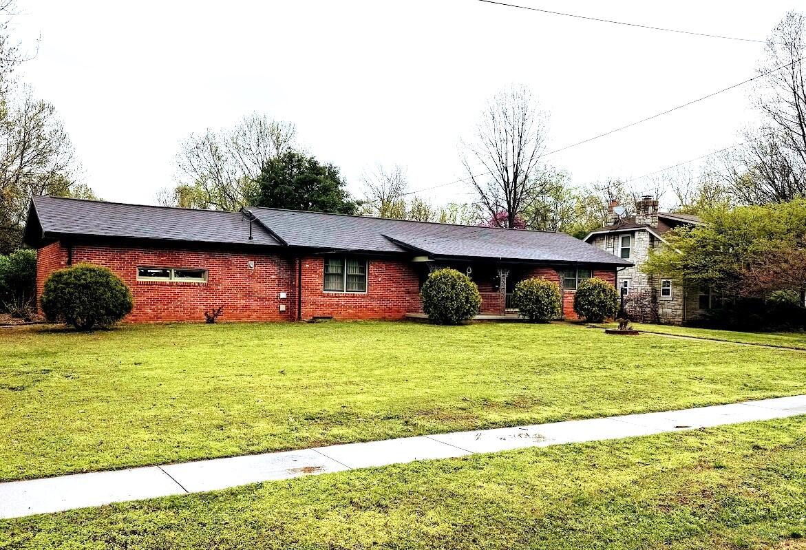 907 East Cherokee Street Property Photo 5