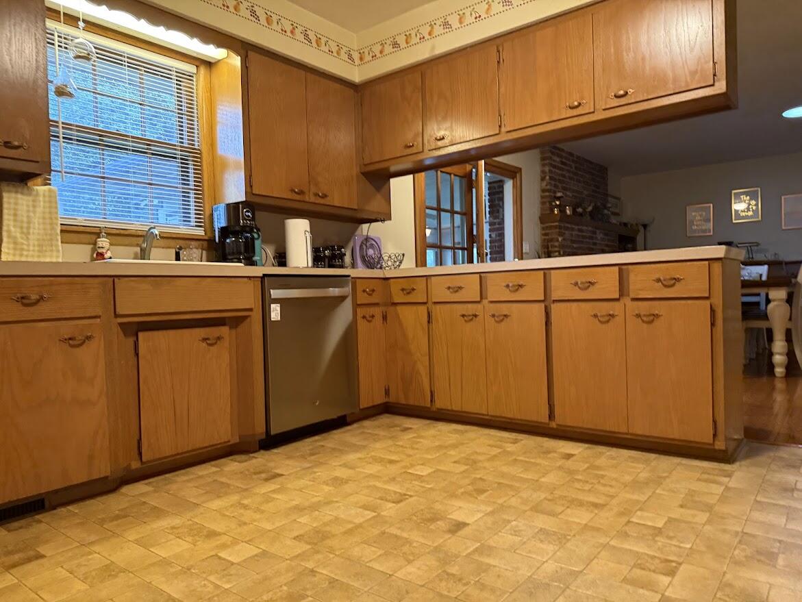 907 East Cherokee Street Property Photo 17