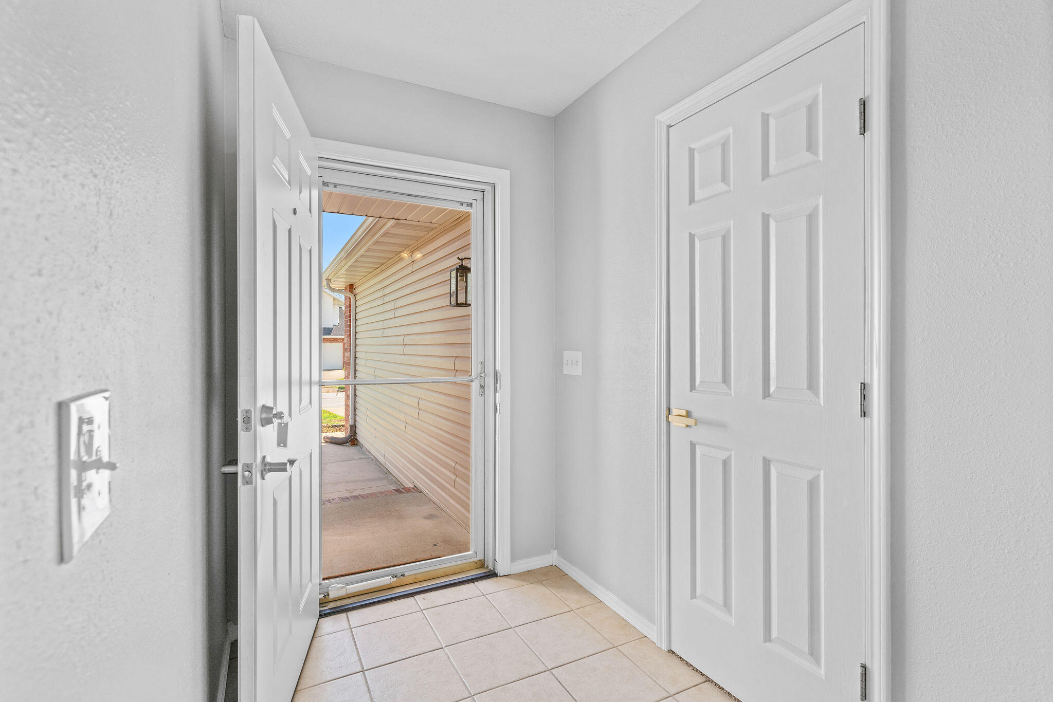 5339 South Morning Glory Lane Property Photo 6
