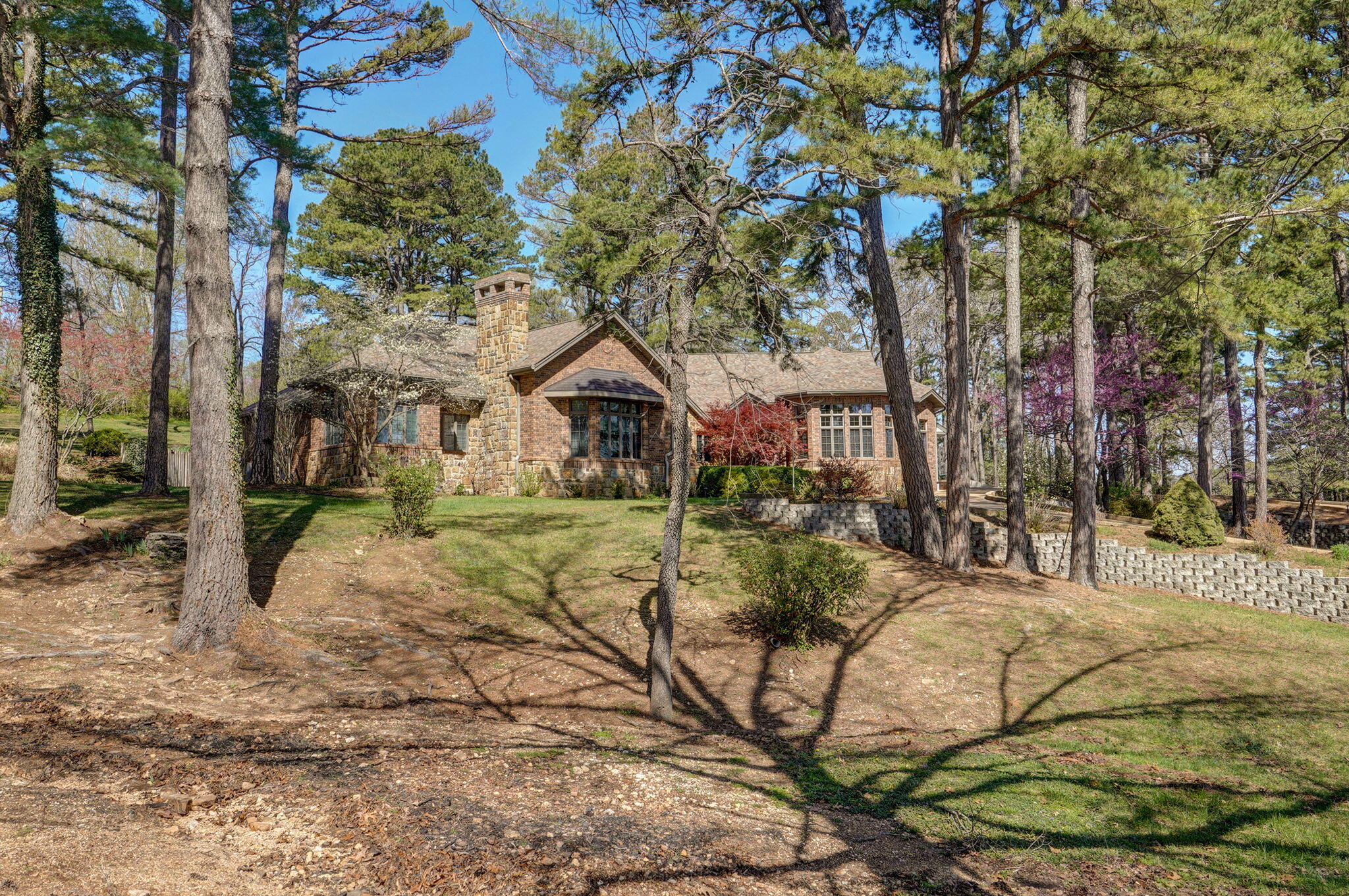 1005 Pine Avenue Property Photo 2