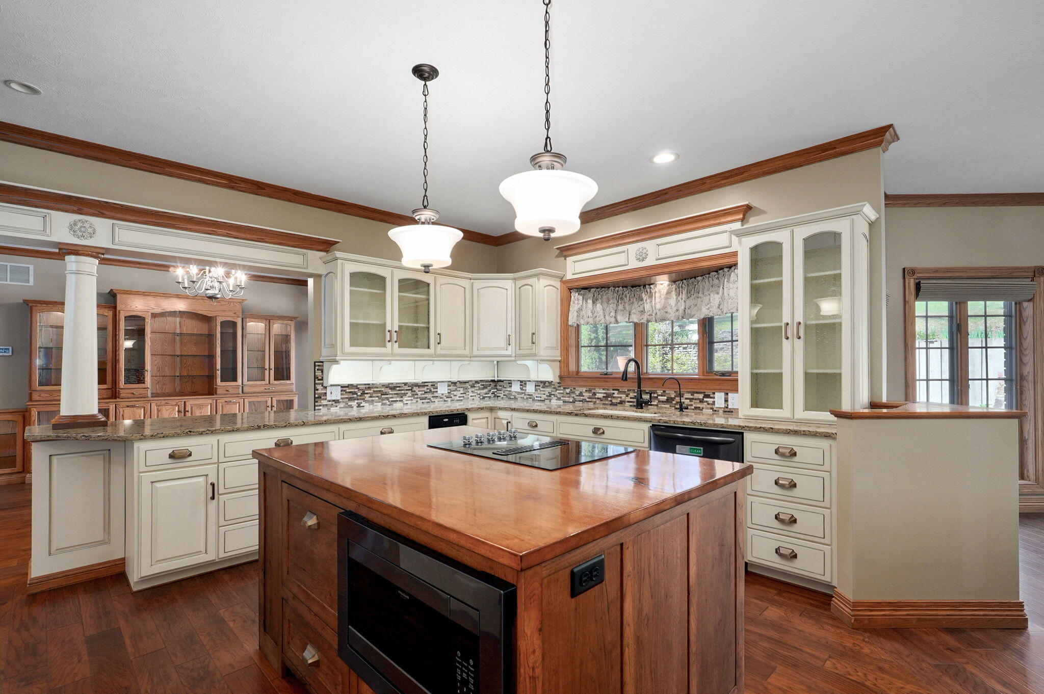 1005 Pine Avenue Property Photo 17