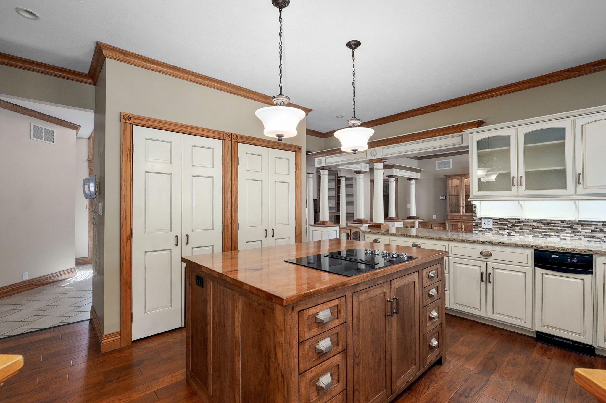 1005 Pine Avenue Property Photo 18