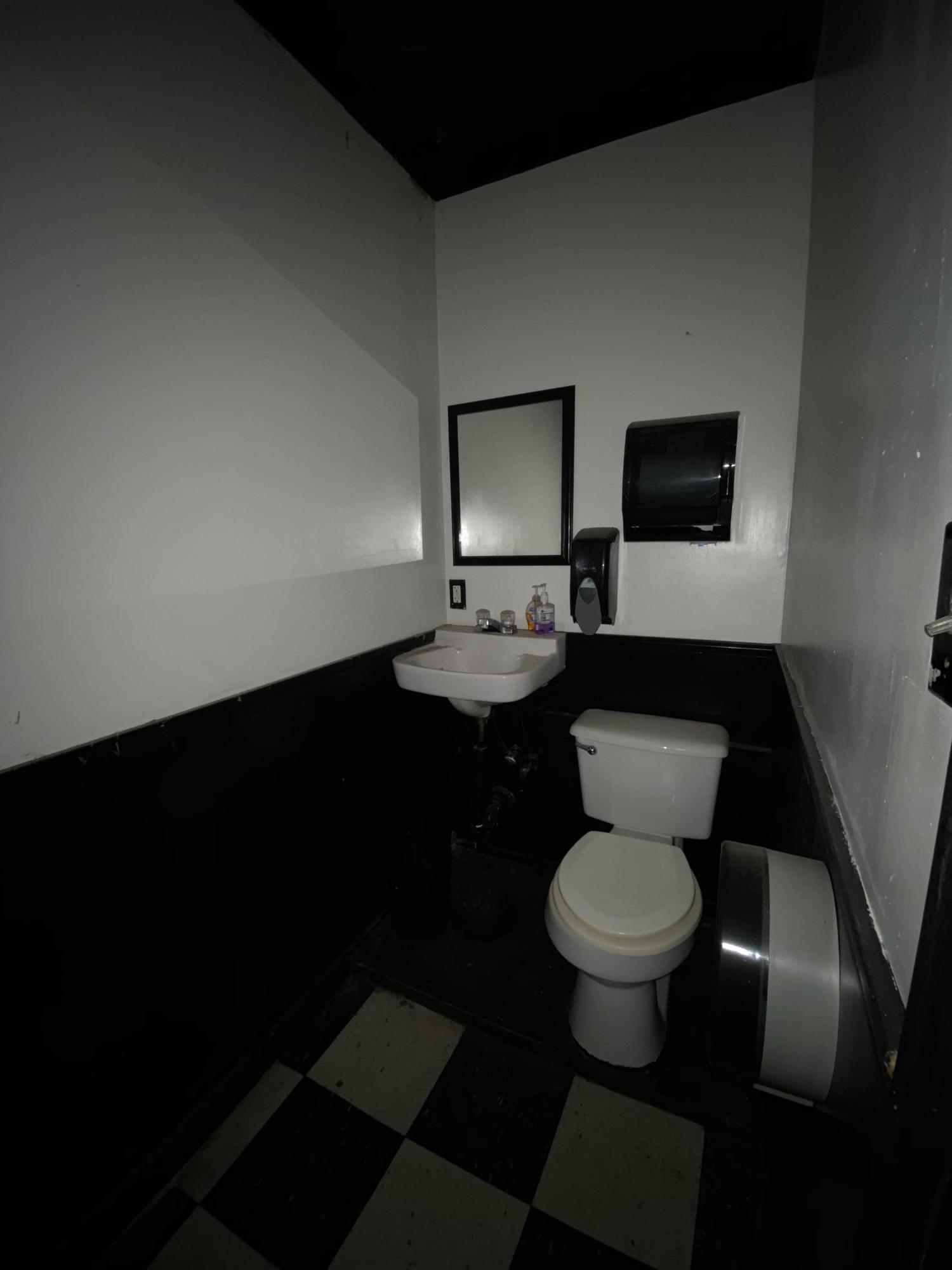 212 South Main Street Property Photo 23
