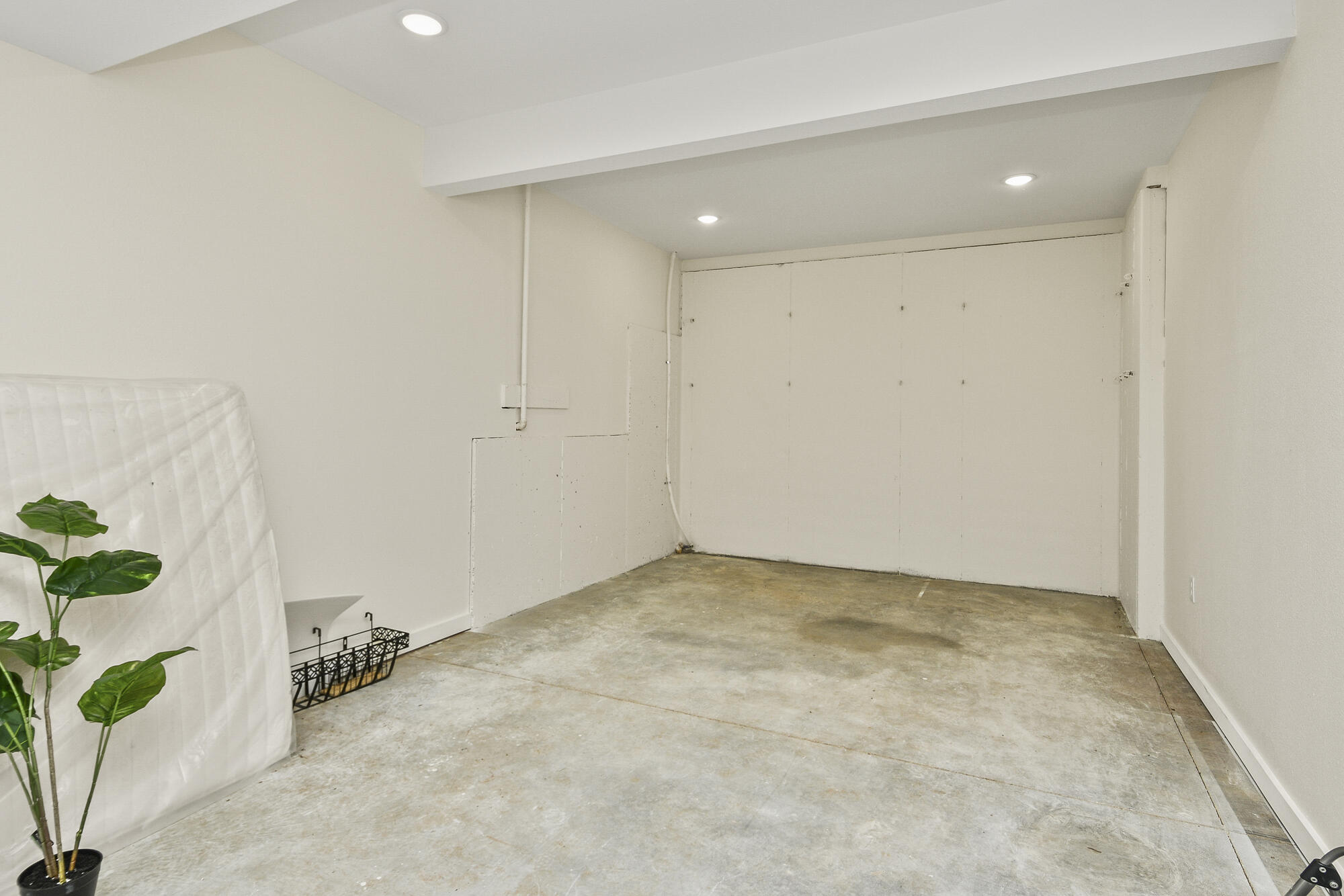 6038 South Maryland Avenue Property Photo 59
