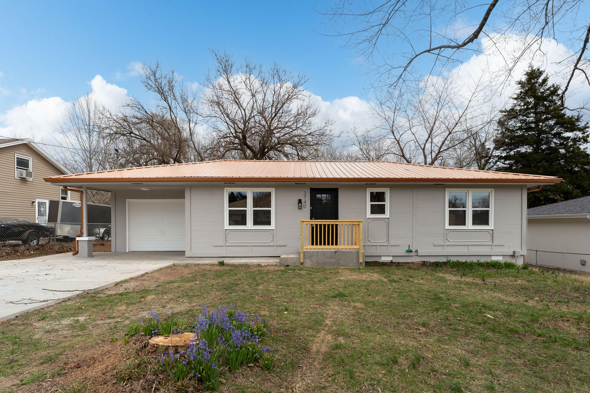 3740 South Elmview Avenue Property Photo 1