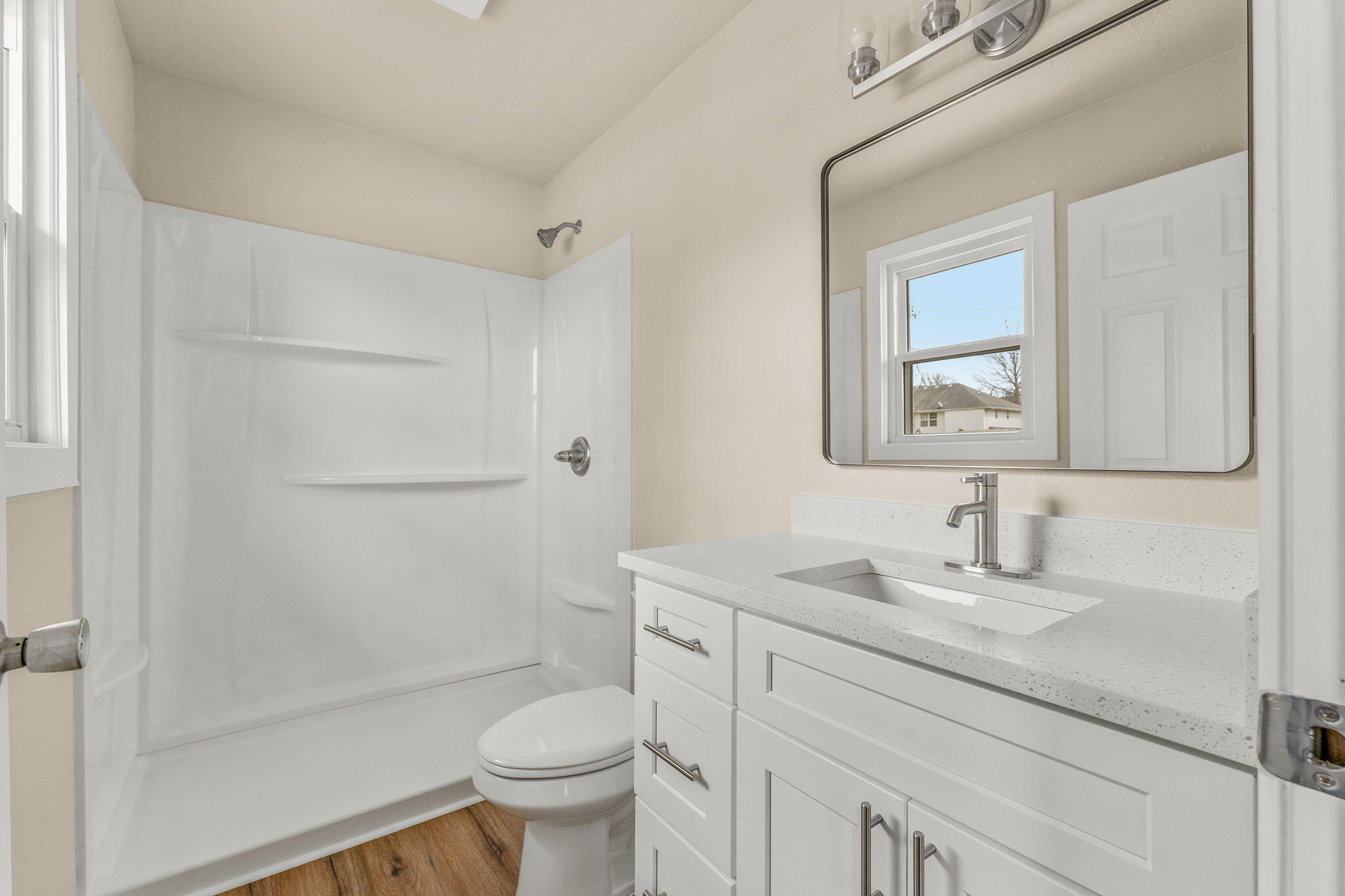 3740 South Elmview Avenue Property Photo 15