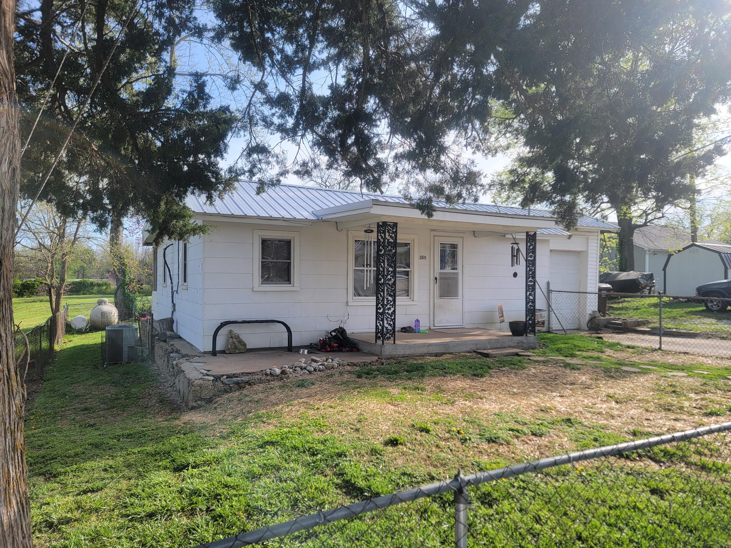 350 Kentling Avenue Property Photo 2