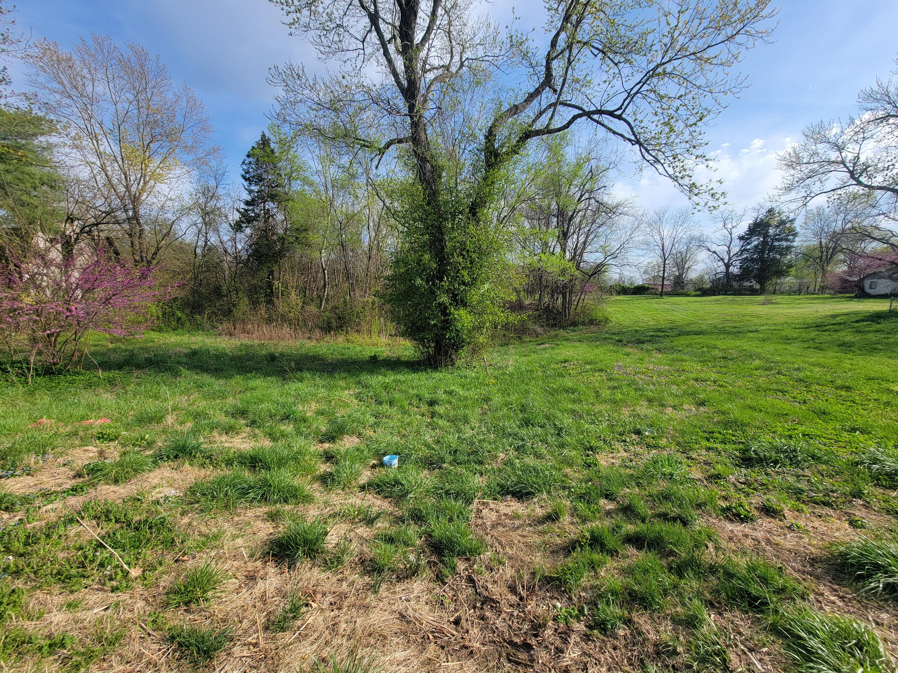 350 Kentling Avenue Property Photo 9