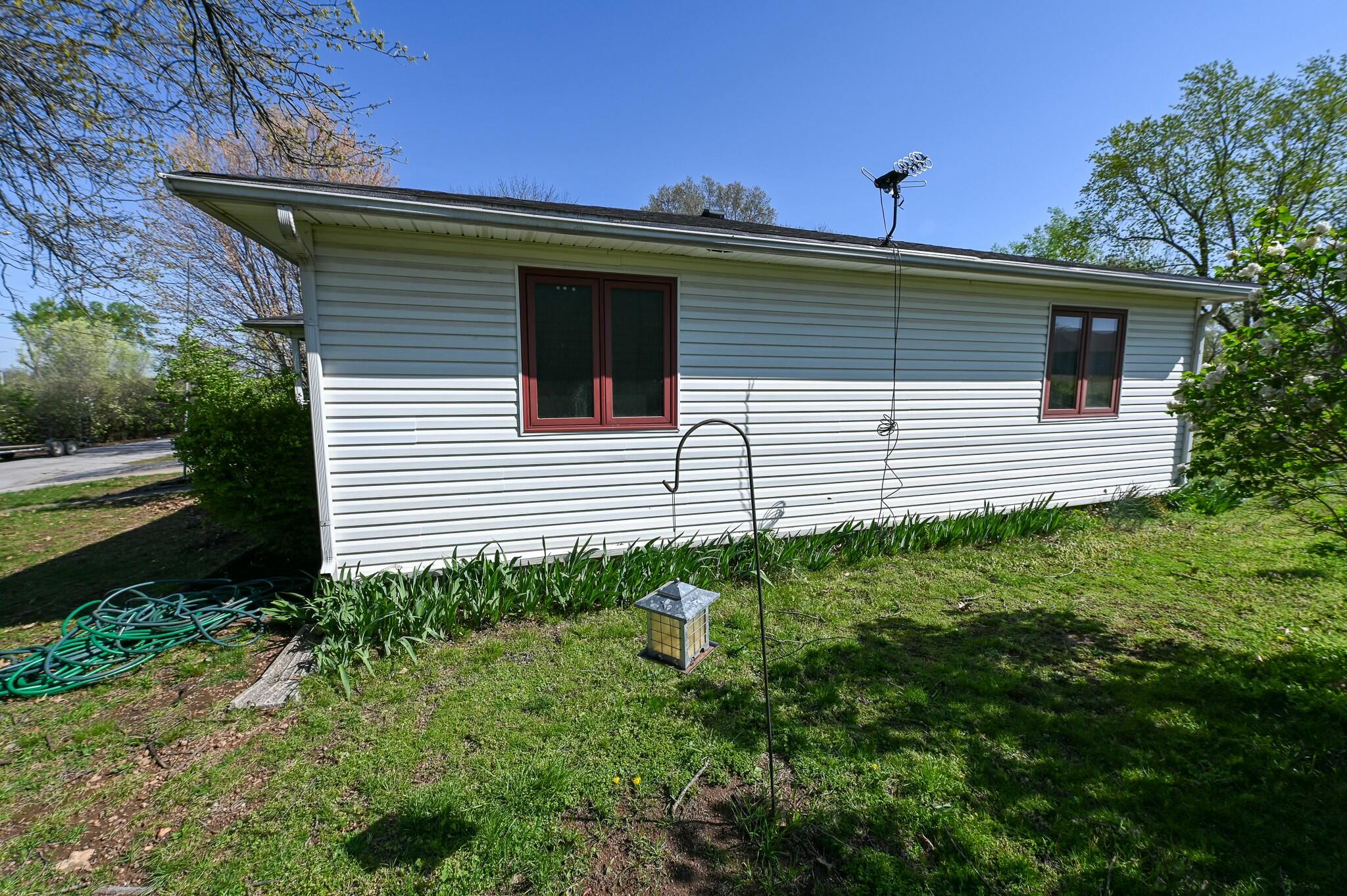 1316 Glenwood Place Property Photo 6