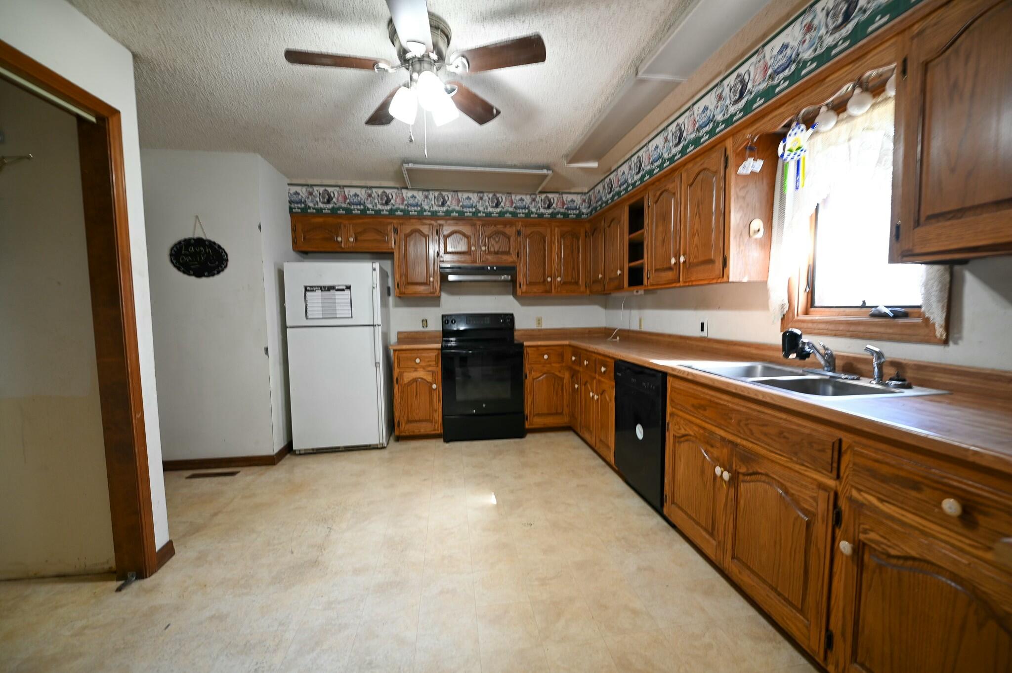 1316 Glenwood Place Property Photo 13