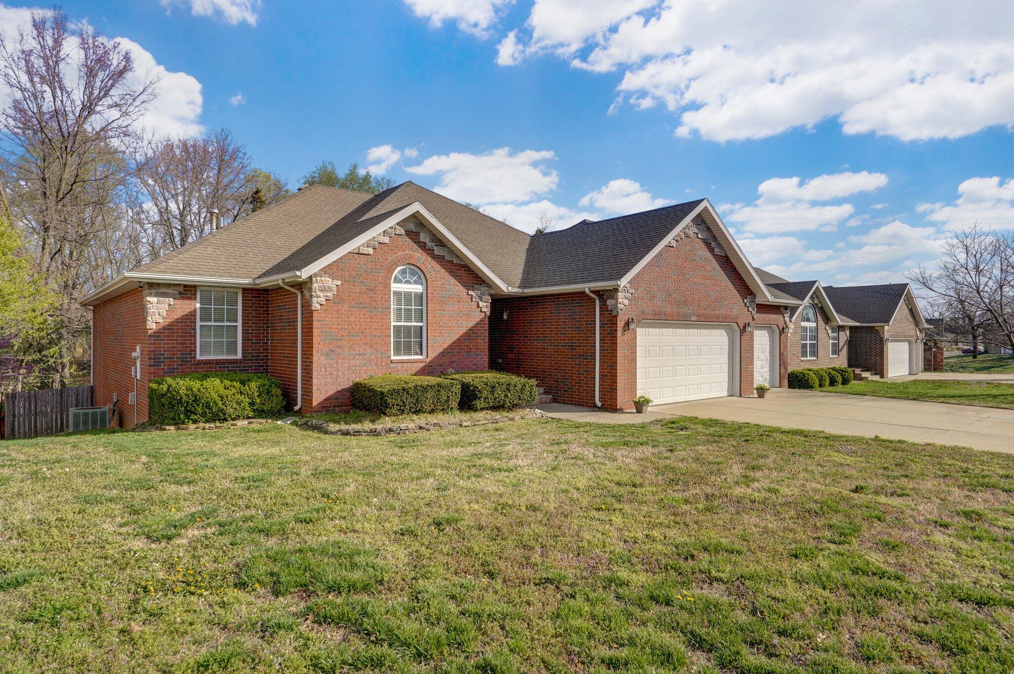 3031 West Augusta Hills Street Property Photo 2