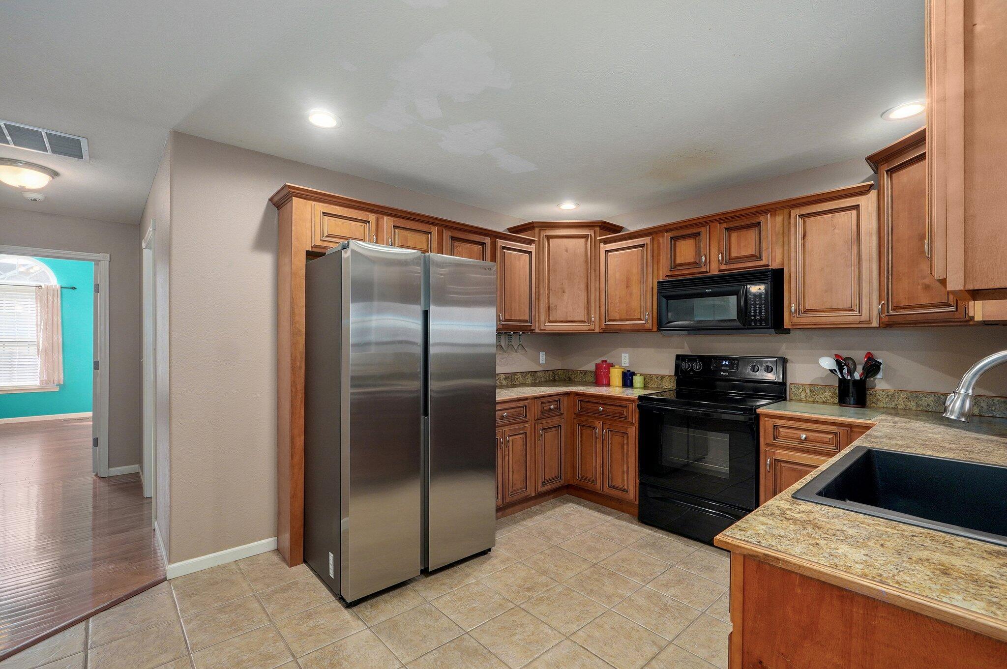 3031 West Augusta Hills Street Property Photo 4