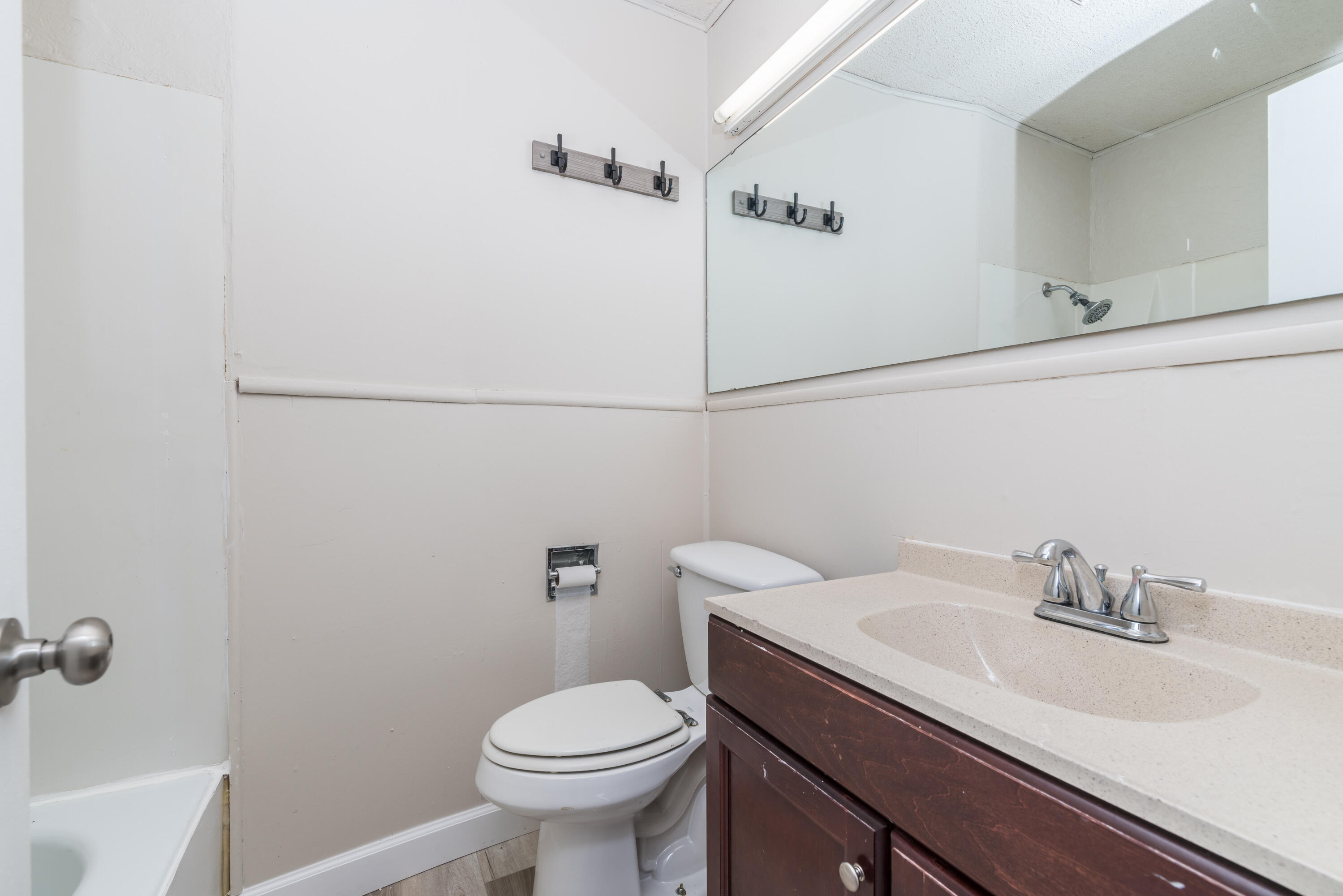 1913 South Broadway Avenue Property Photo 11