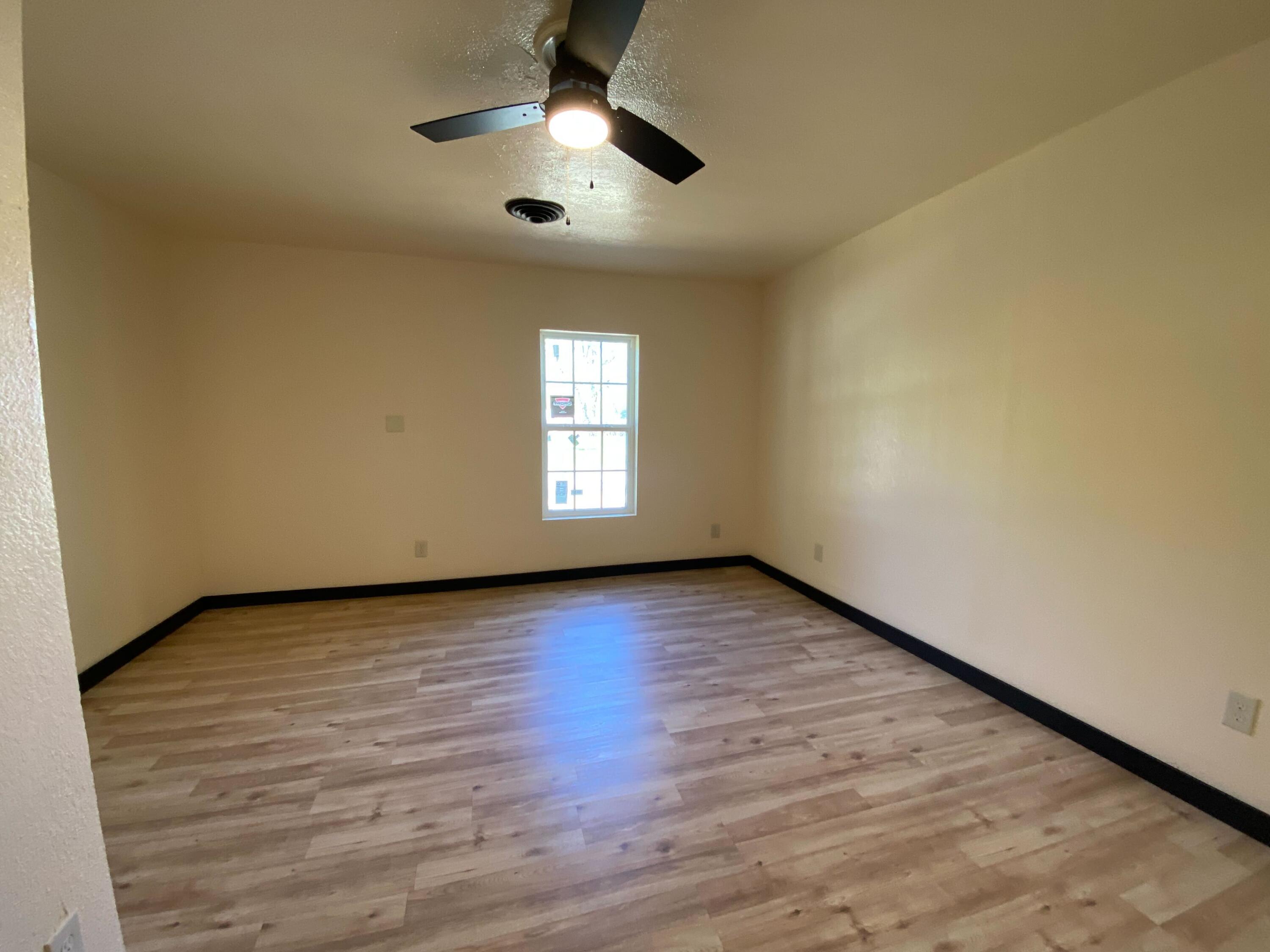 821 Roosevelt Avenue Property Photo 16