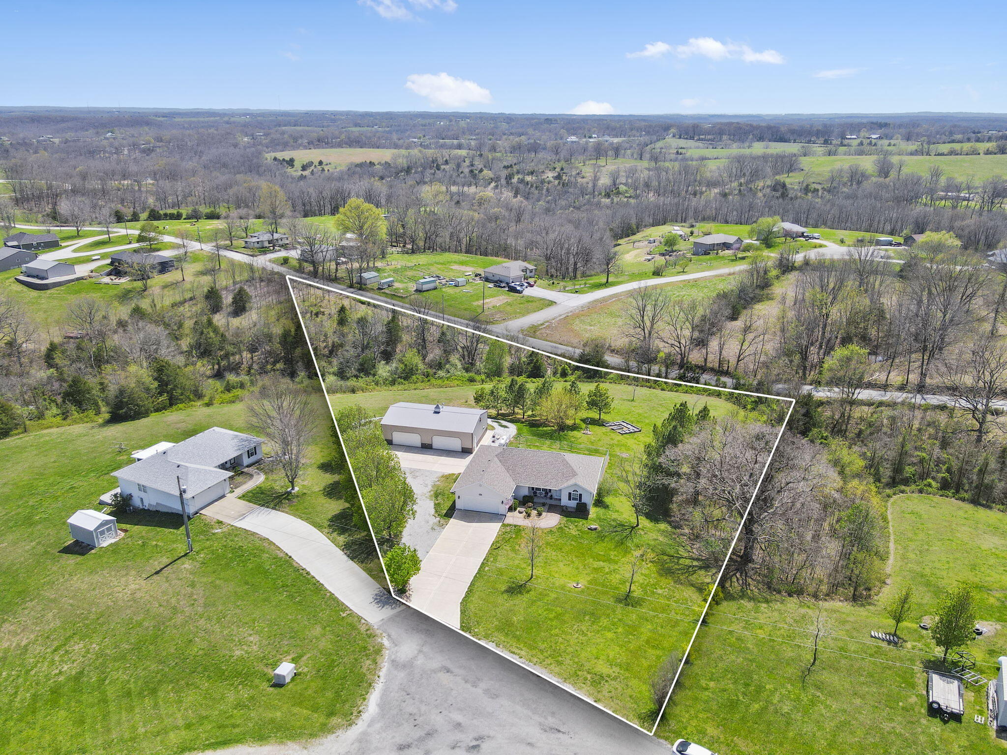 114 Hedge Apple Road Property Photo 3
