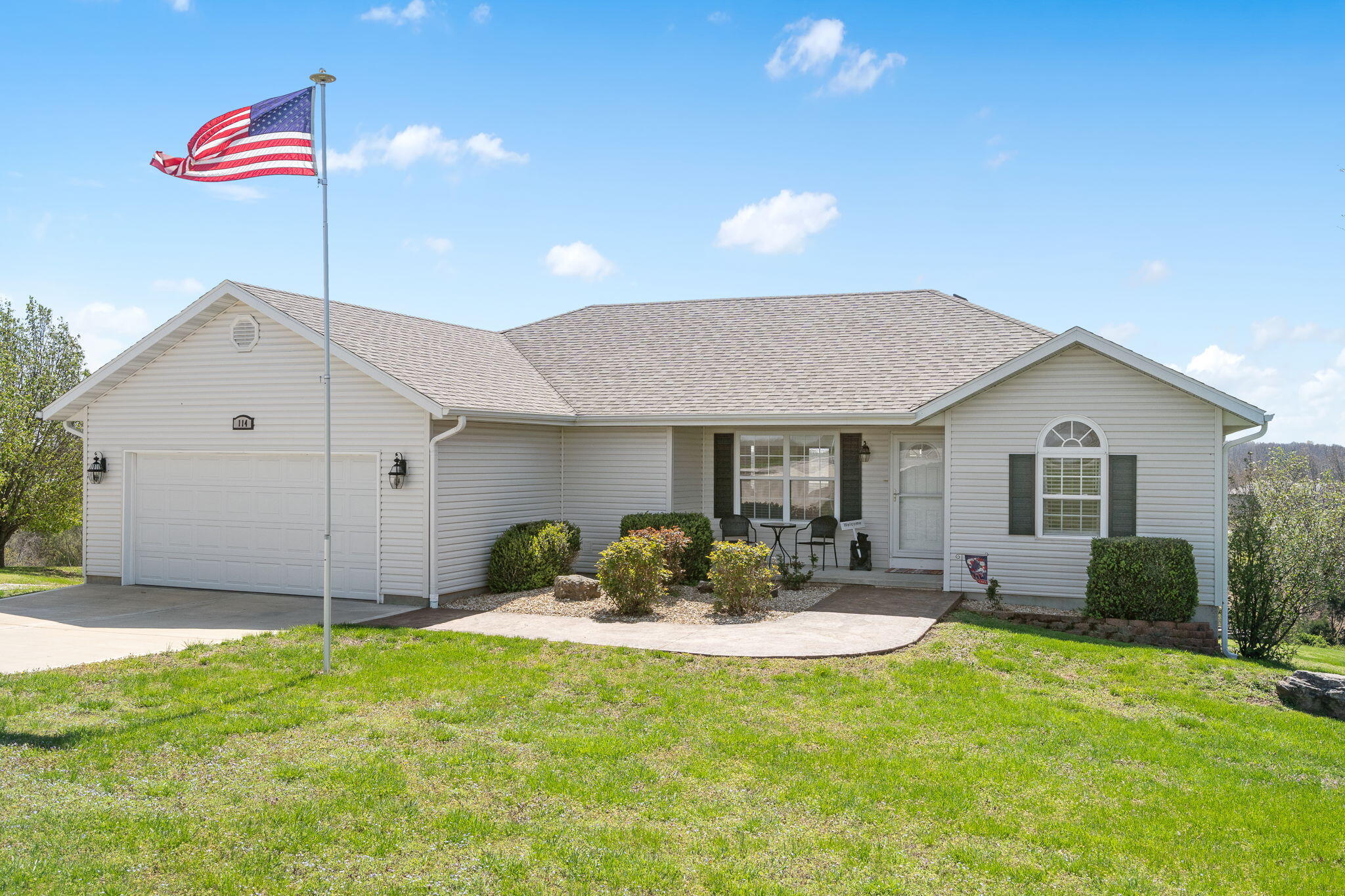 114 Hedge Apple Road Property Photo 4