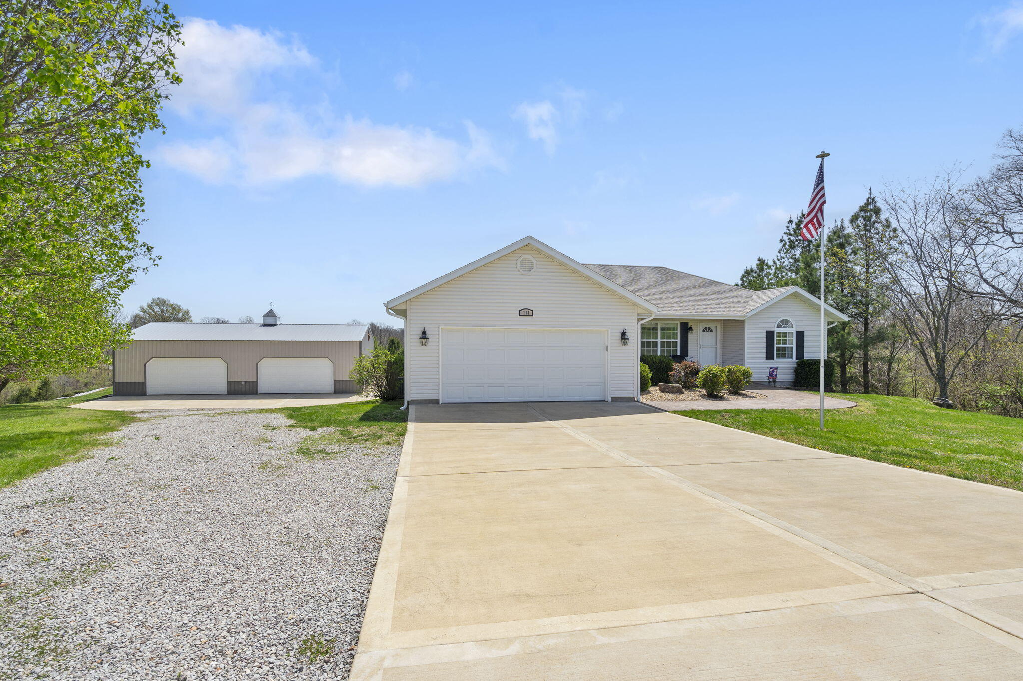 114 Hedge Apple Road Property Photo 5
