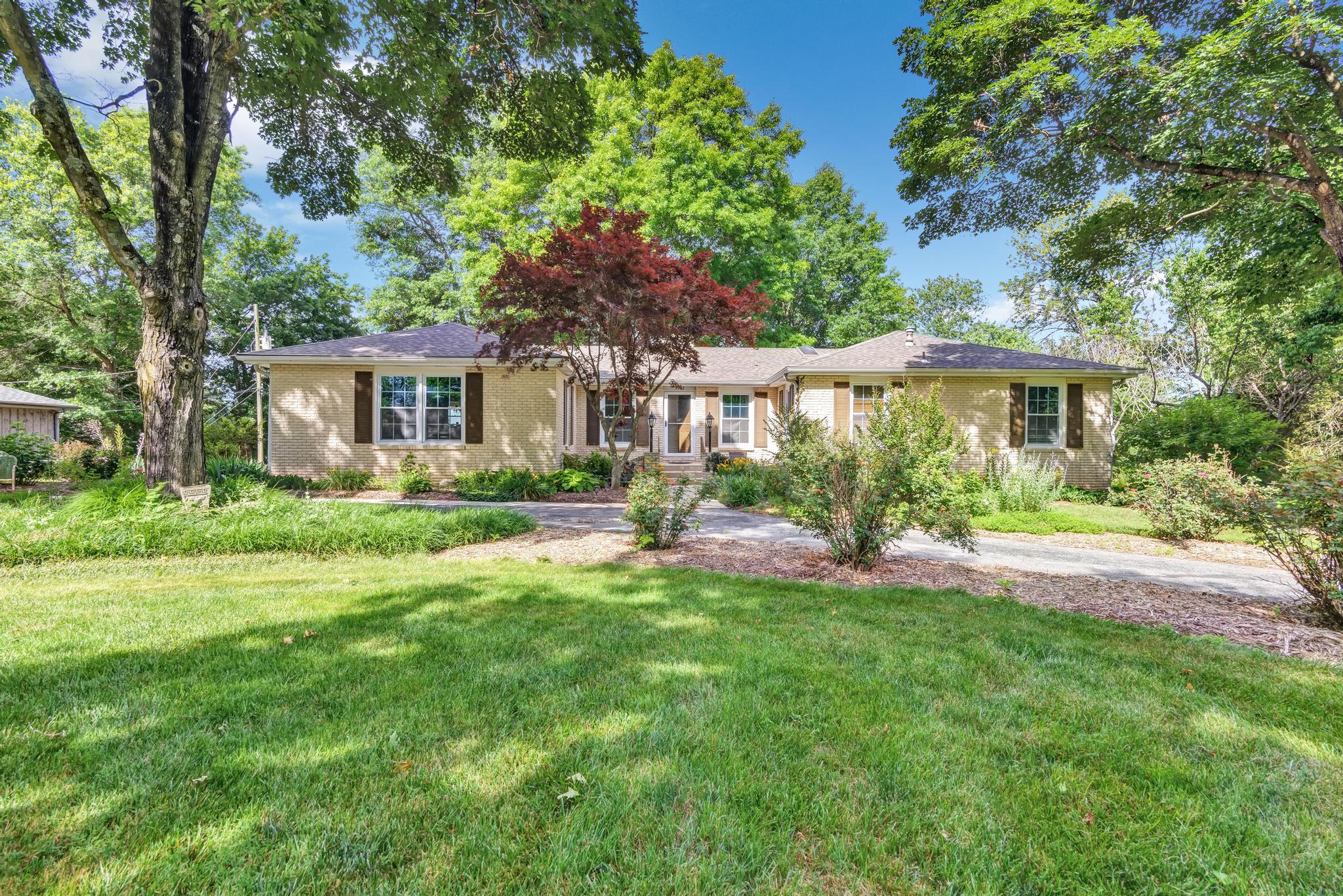 5923 South Hilltop Drive