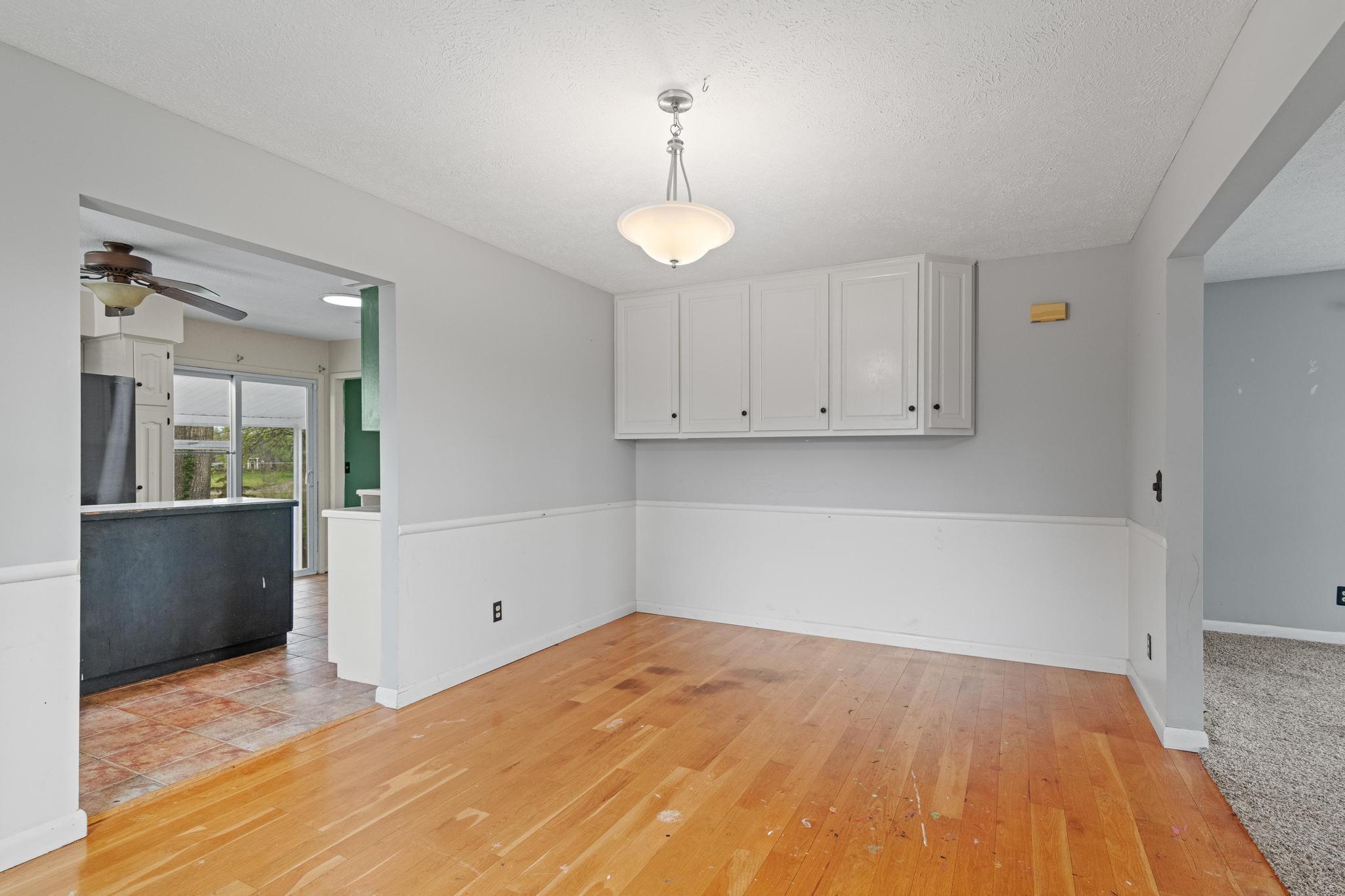 5923 South Hilltop Drive Property Photo 8