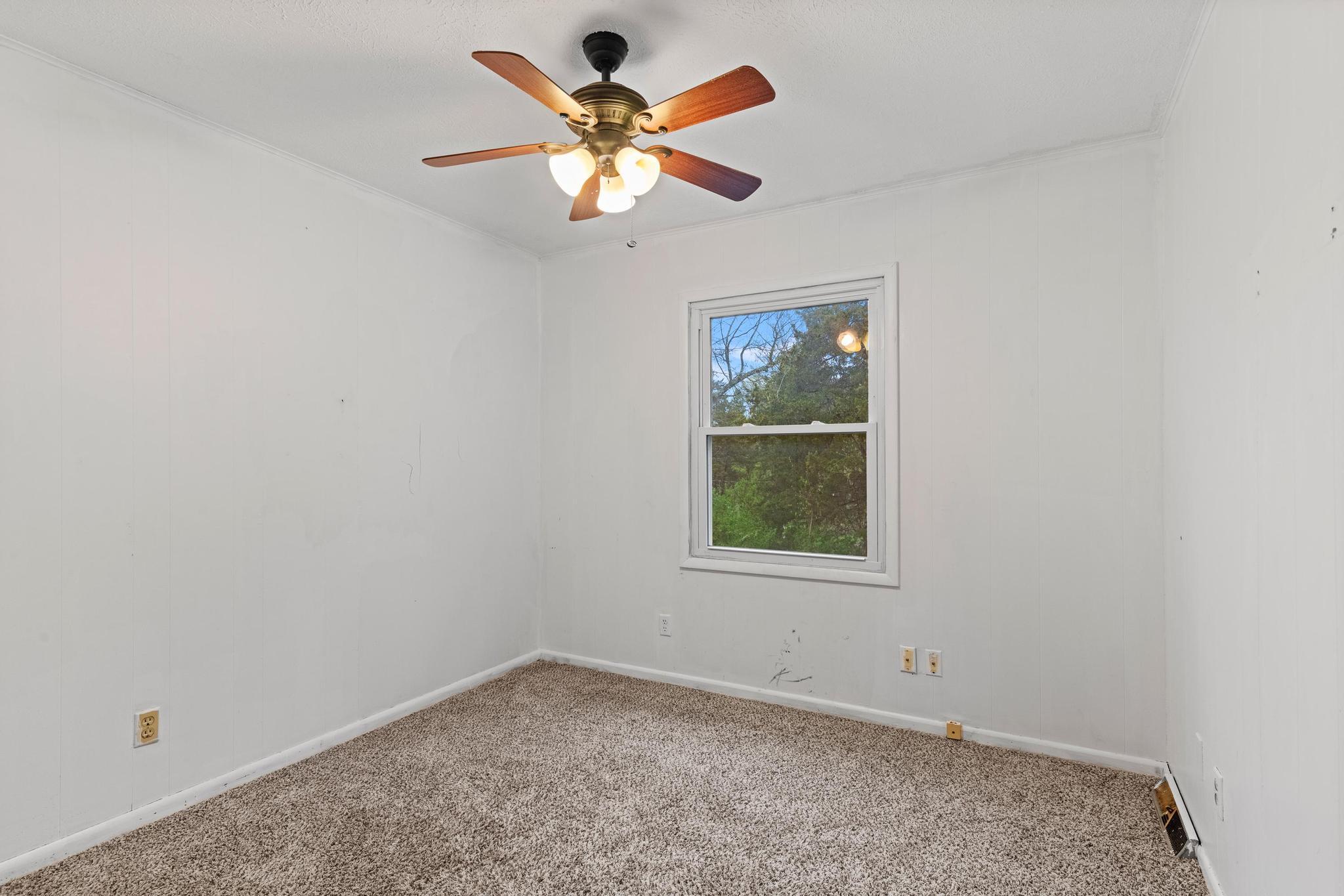 5923 South Hilltop Drive Property Photo 13