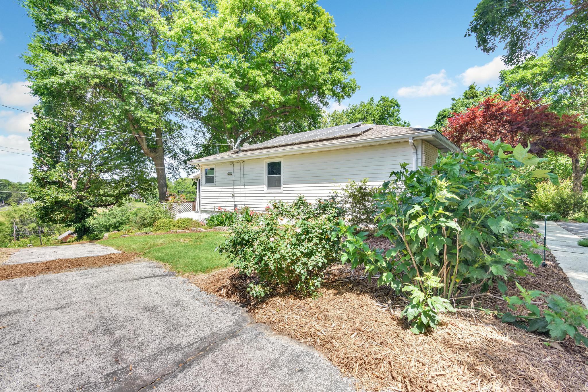 5923 South Hilltop Drive Property Photo 14