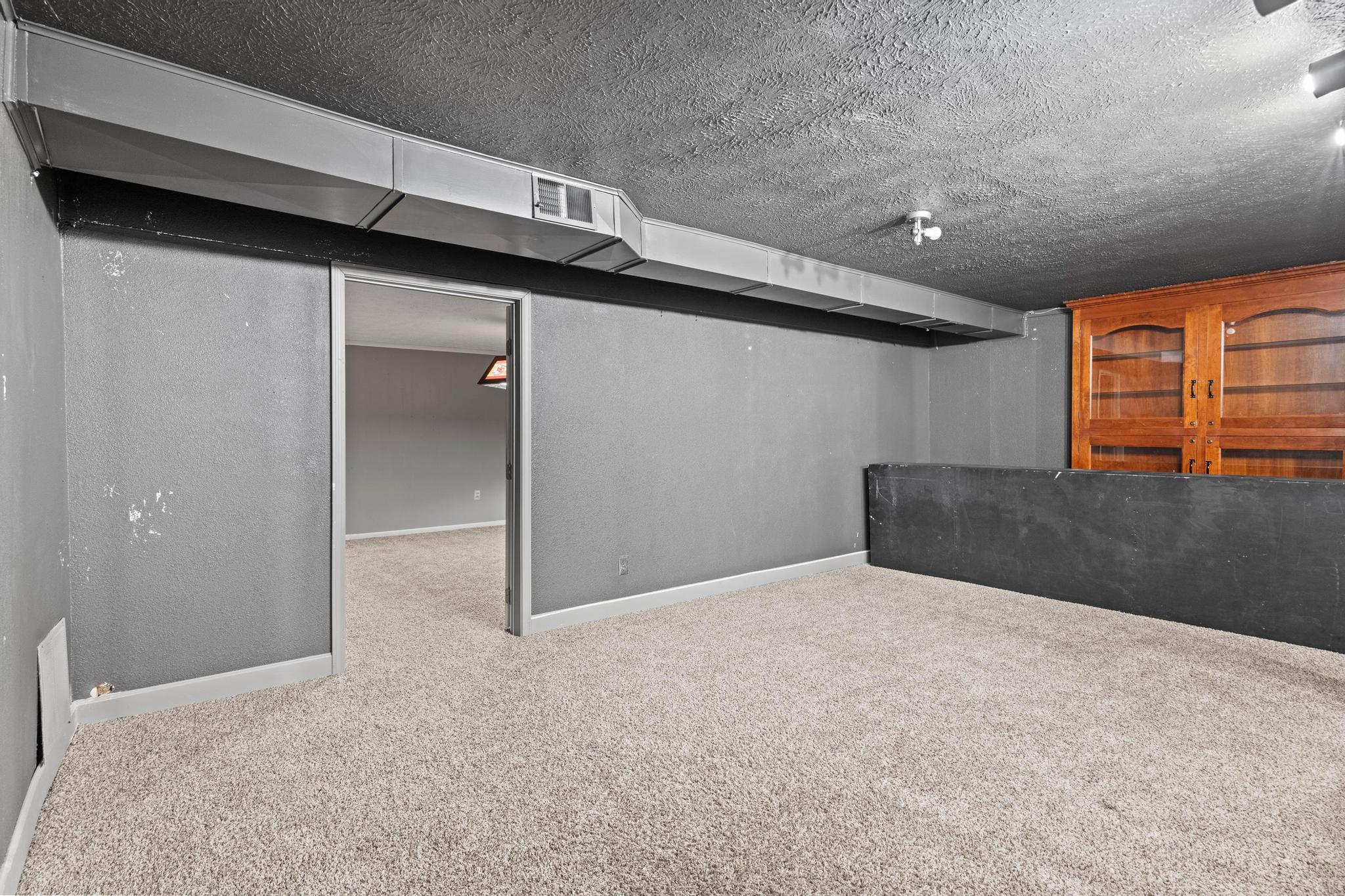 5923 South Hilltop Drive Property Photo 36