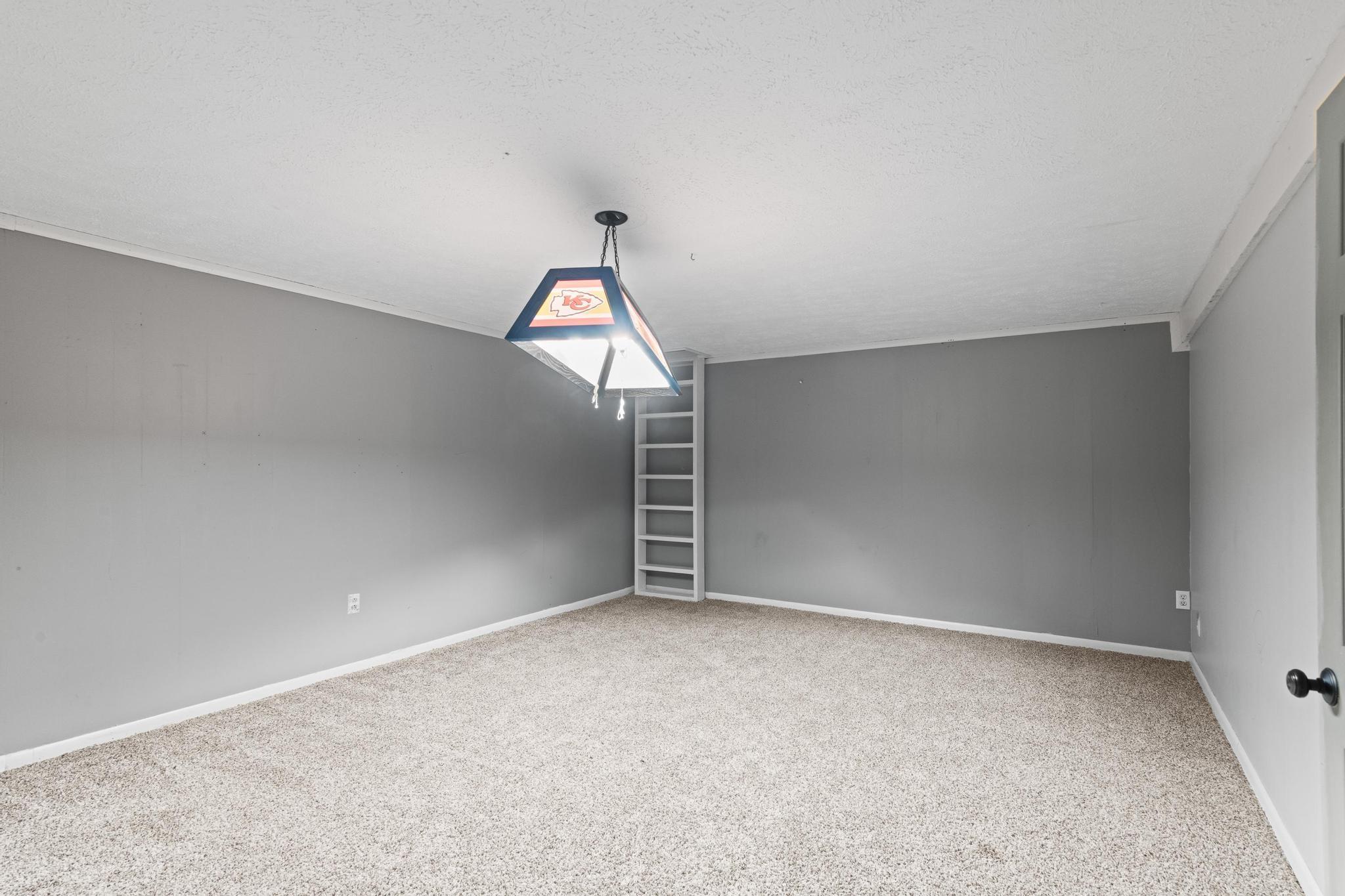 5923 South Hilltop Drive Property Photo 37