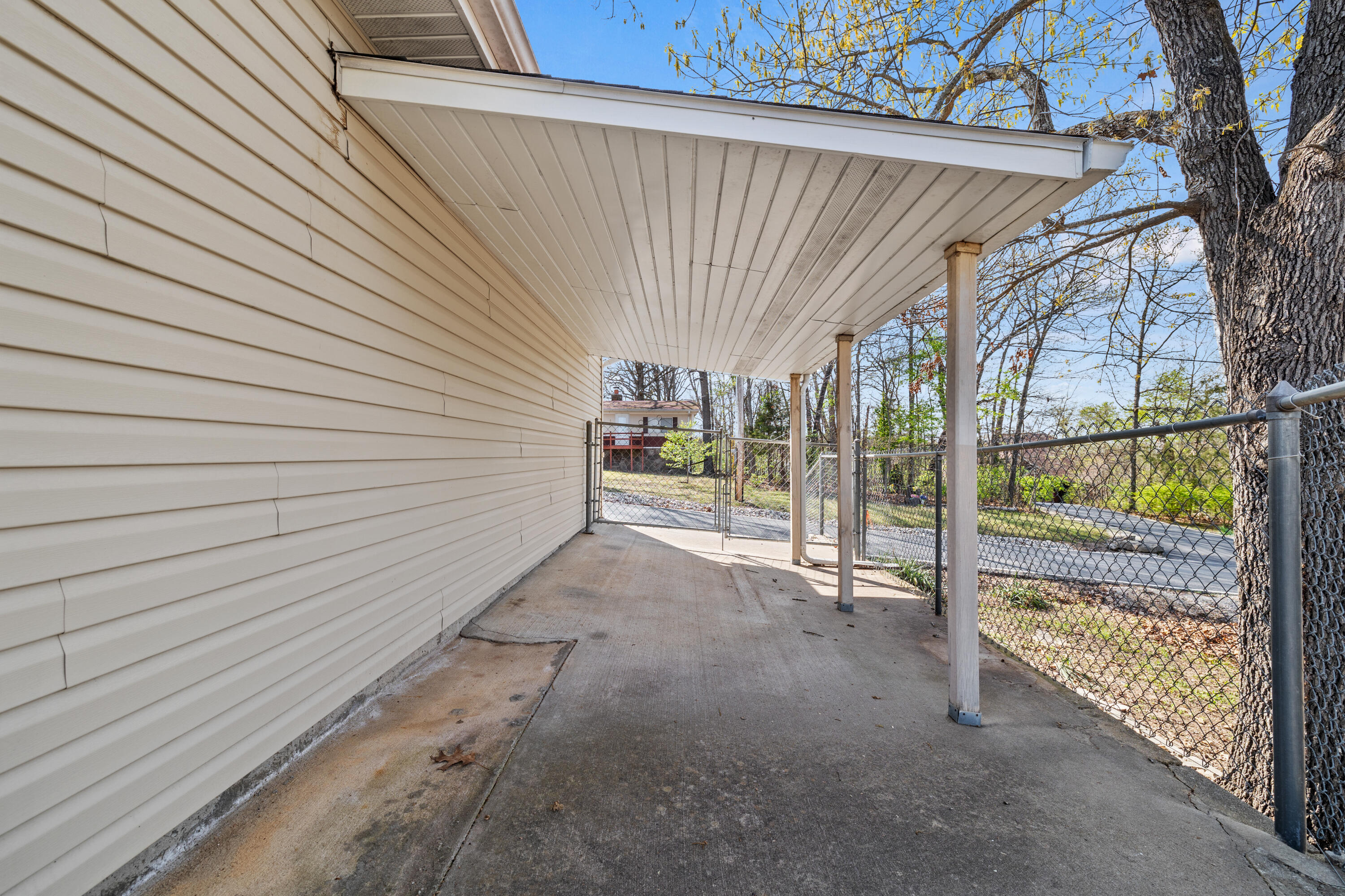 26929 Cordwood Ridge Drive Property Photo 4