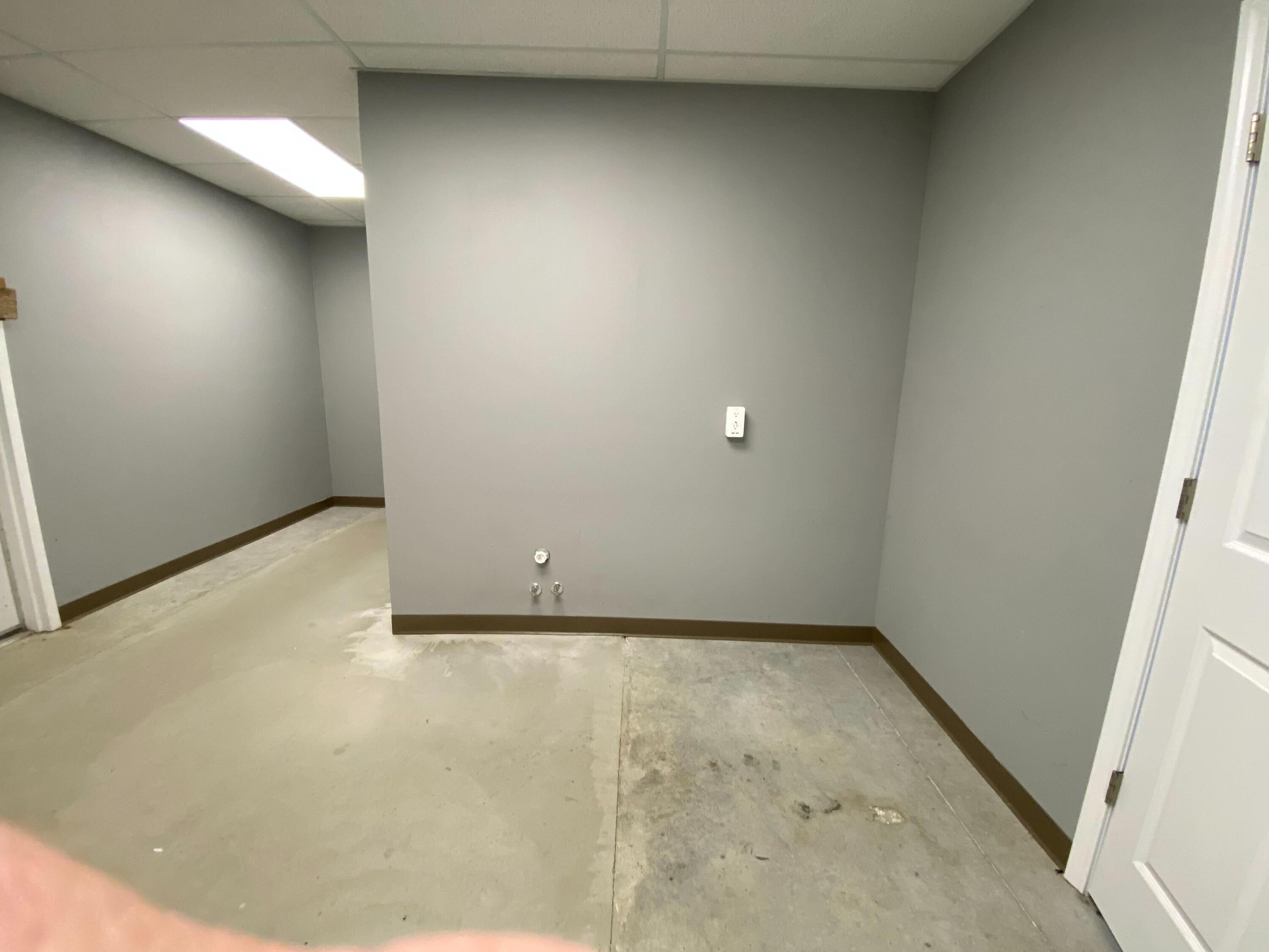 530 North East Street Property Photo 13