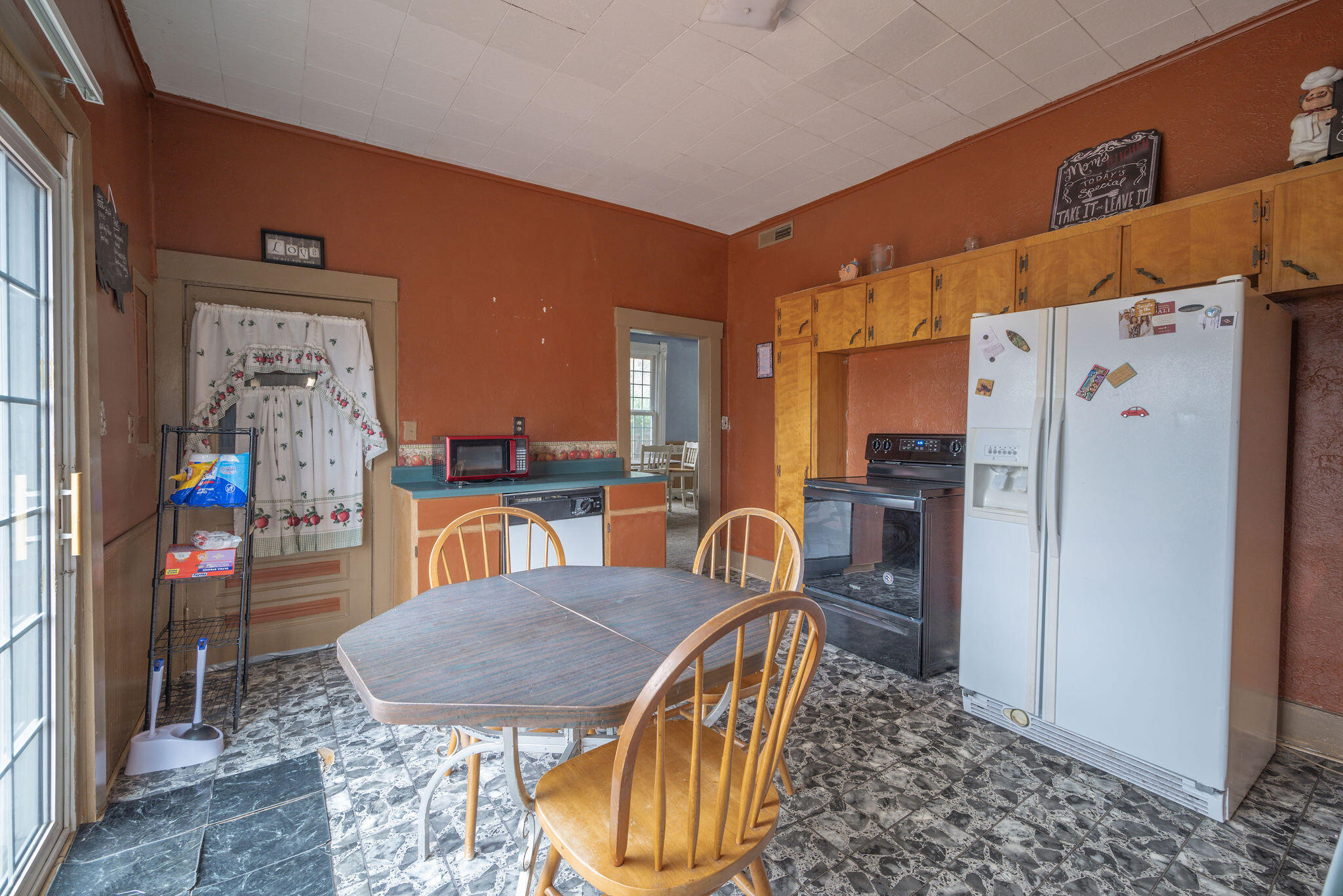146 East Blow Street Property Photo 5