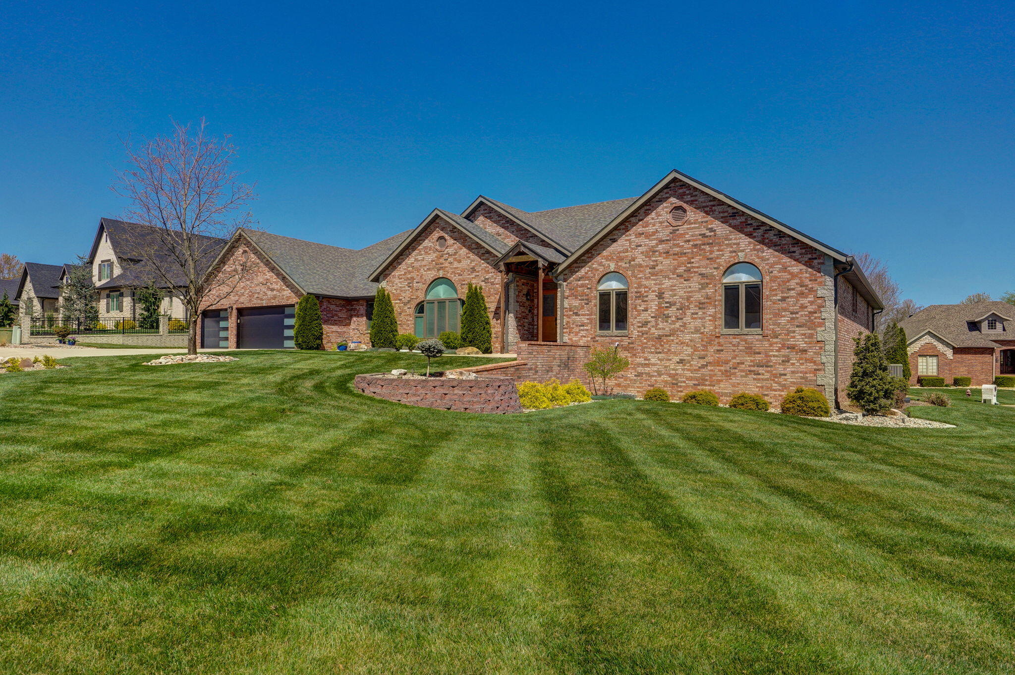 4807 Rolling Hills Drive Property Photo 3