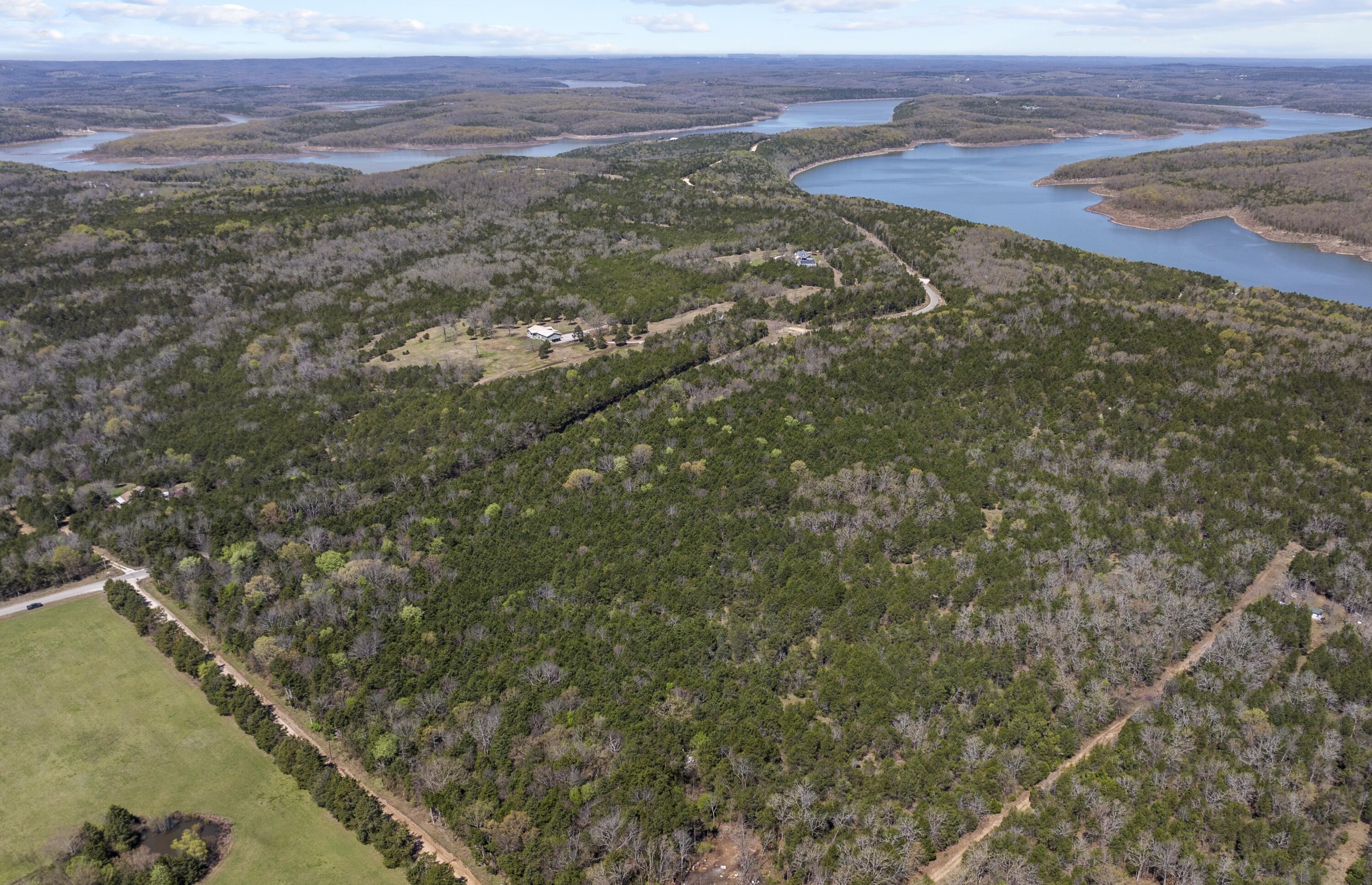 000 Horsehoe Bend Road Property Photo 3