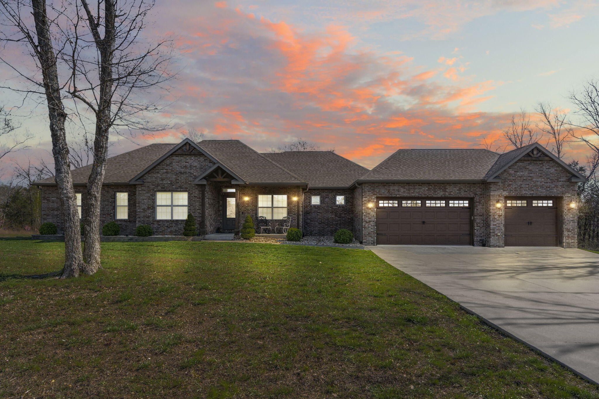 2437 Emory Creek Boulevard Property Photo 1