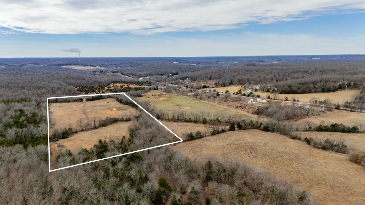 002 Highway H Property Photo 1