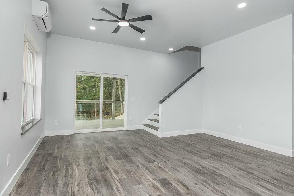 615 Fairsight Road Property Photo 9