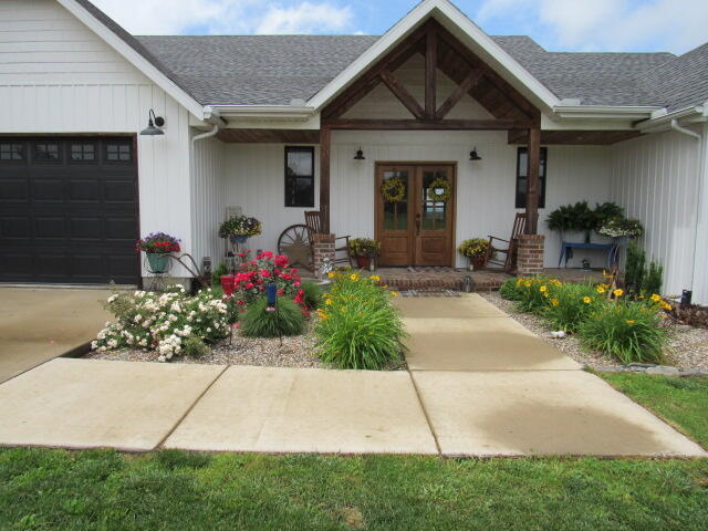 2799-2 Sparks Road Property Photo 1